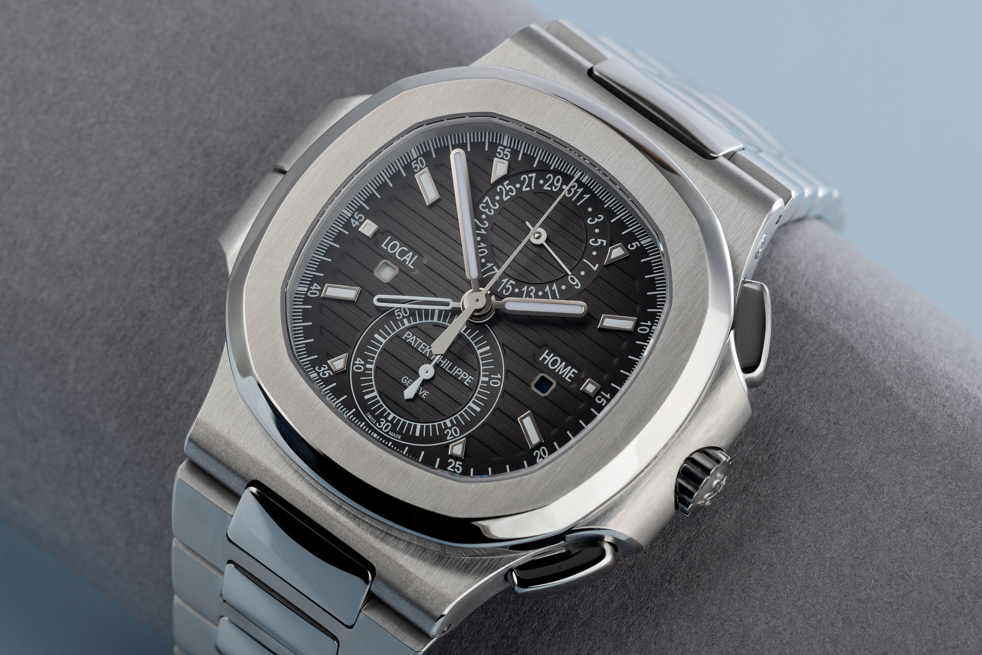 ref 5990/1A-001 | 'Under Patek Warranty'  | Patek Philippe Nautilus