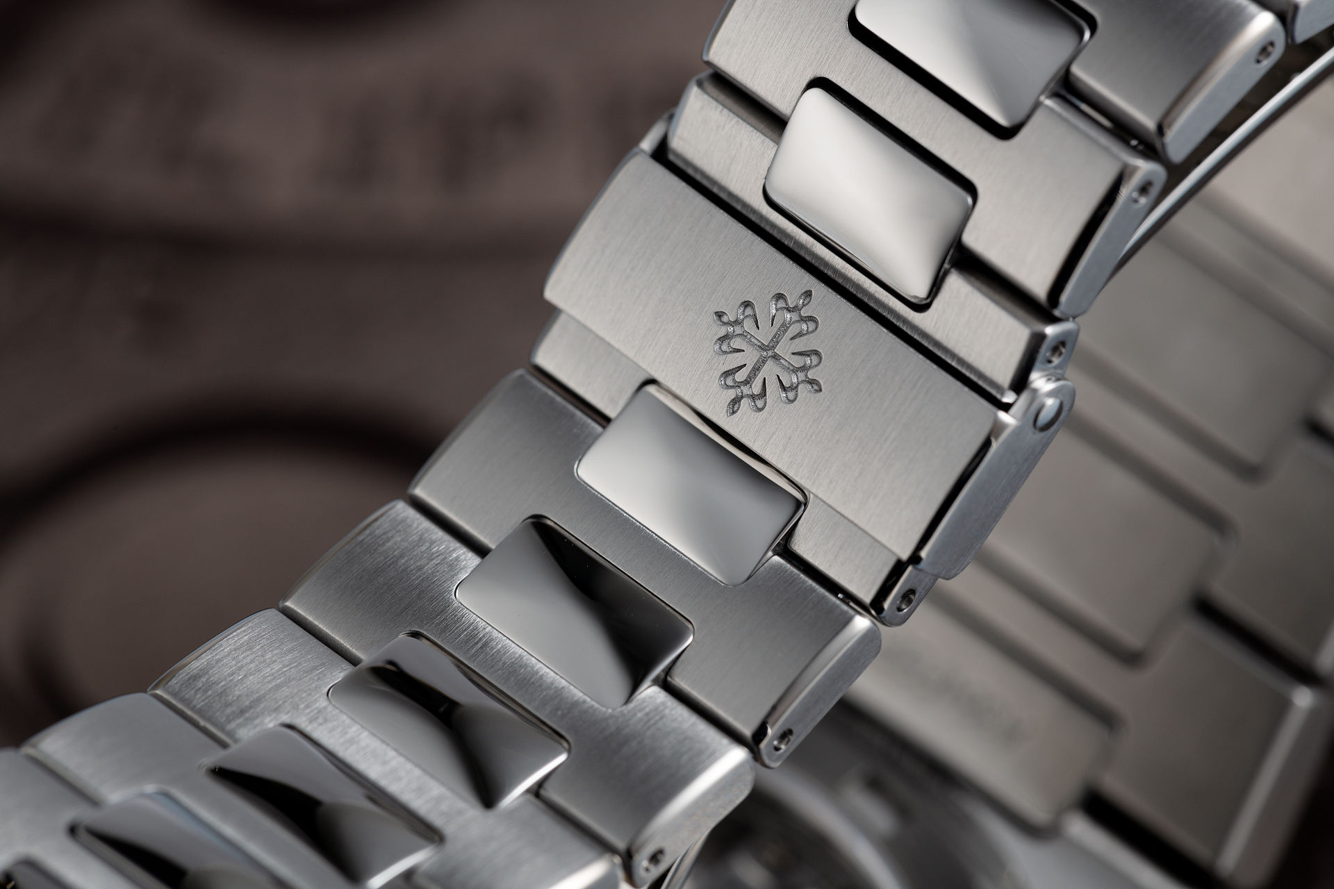 ref 5990/1A-001 | 'Under Patek Warranty'  | Patek Philippe Nautilus