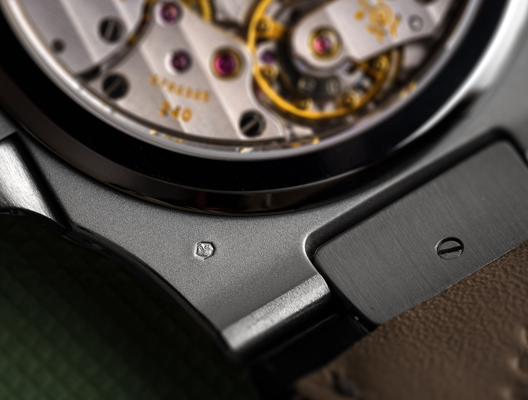 ref 5712G | White Gold Power Reserve | Patek Philippe Nautilus