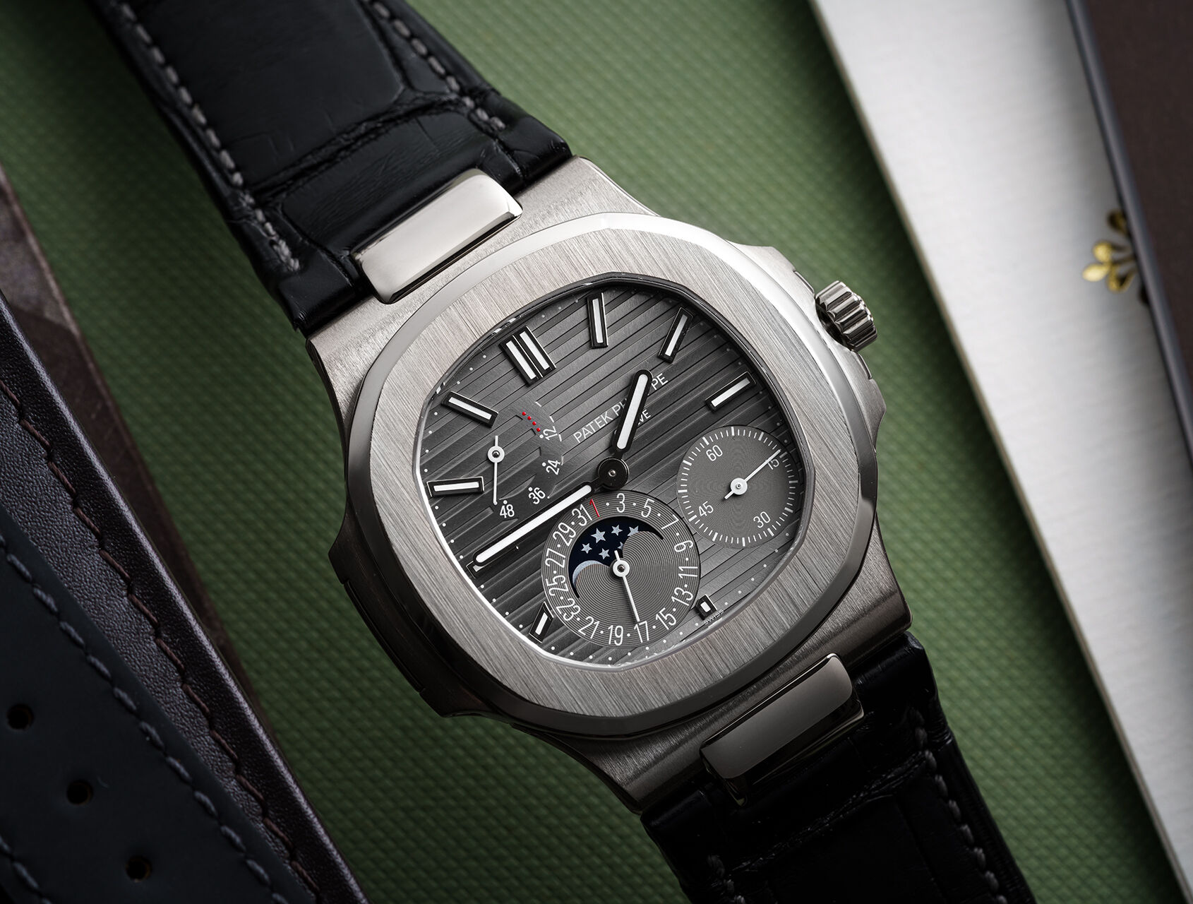 ref 5712G | White Gold Power Reserve | Patek Philippe Nautilus