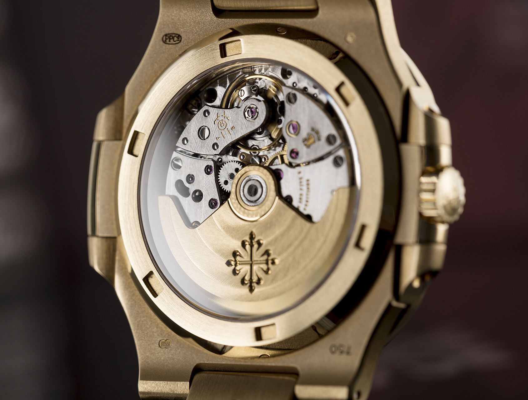 ref 5711J-001 | 5711J-001 - Box & Certificate | Patek Philippe Nautilus