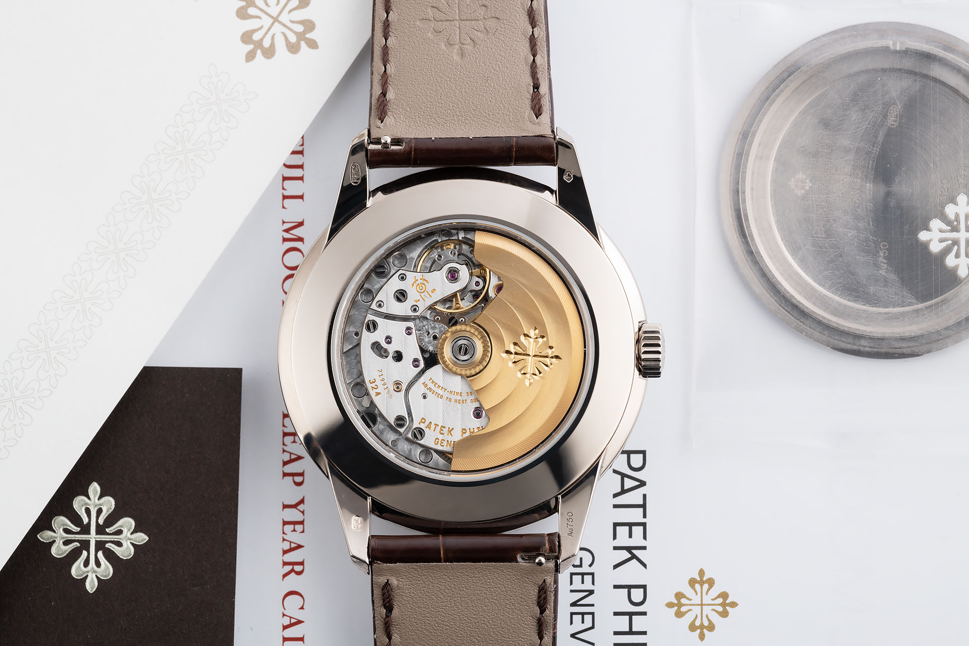 ref 5320G-001 | 18ct White Gold 'Winding Box & Certificate' | Patek Philippe Perpetual Calendar