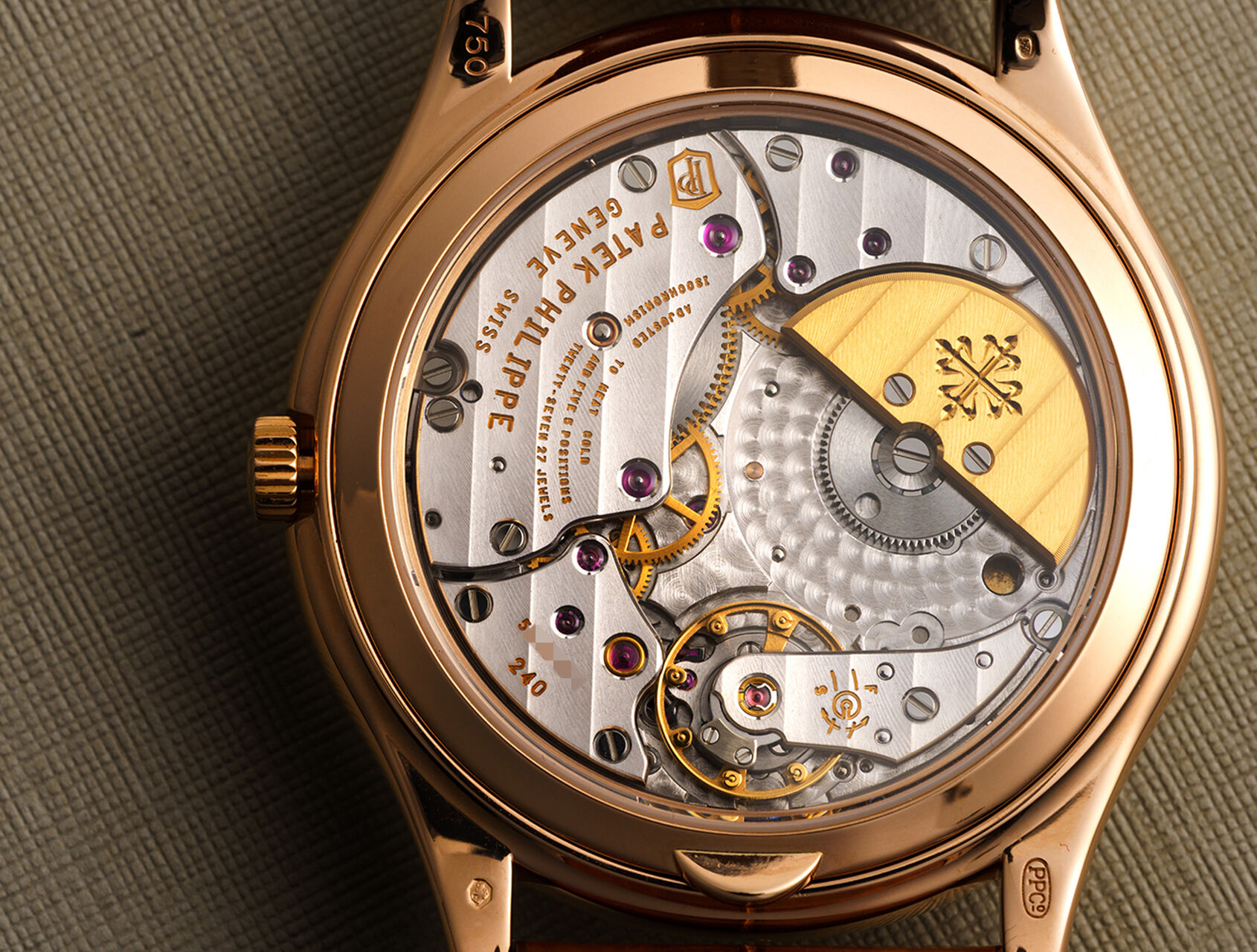 ref 5140R-011 | 5140R - Box & Certificate | Patek Philippe Perpetual Calendar