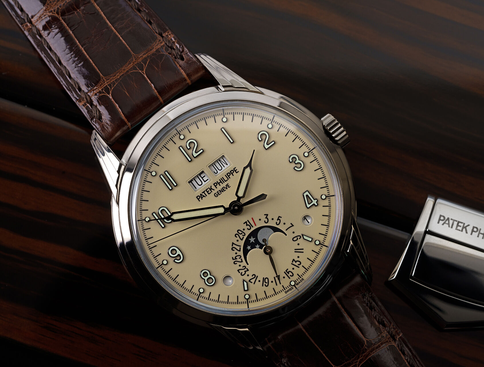 ref 5320G-001 | 5320G-001 - Complication | Patek Philippe Perpetual Calendar