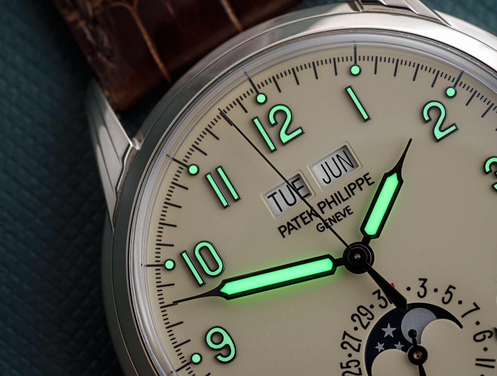 ref 5320G-001 | 5320G-001 - Complication | Patek Philippe Perpetual Calendar