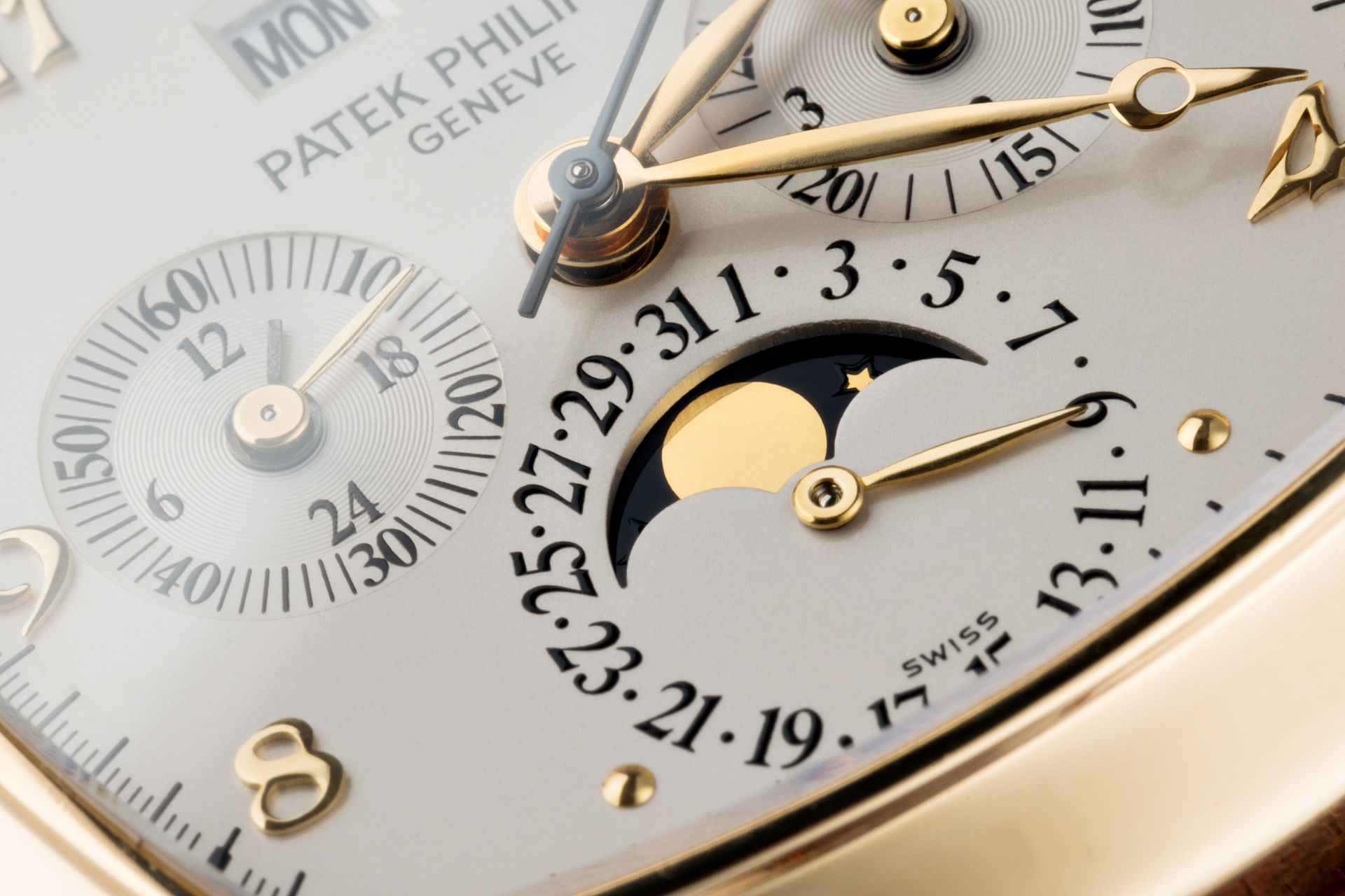 ref 5020J | Rare TV-Shape 'One of 200' | Patek Philippe Perpetual Calendar Chronograph