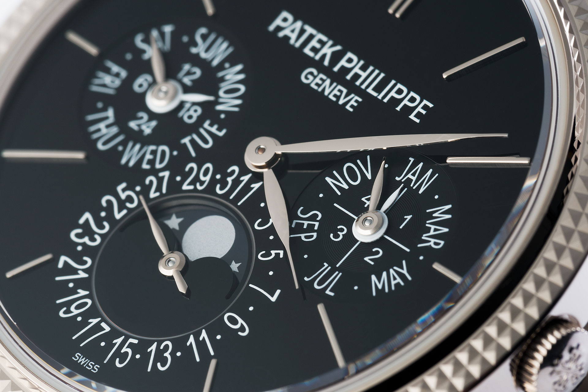 ref 5139G | Hobnail Bezel - 'Perpetual Calendar' | Patek Philippe Perpetual Calendar