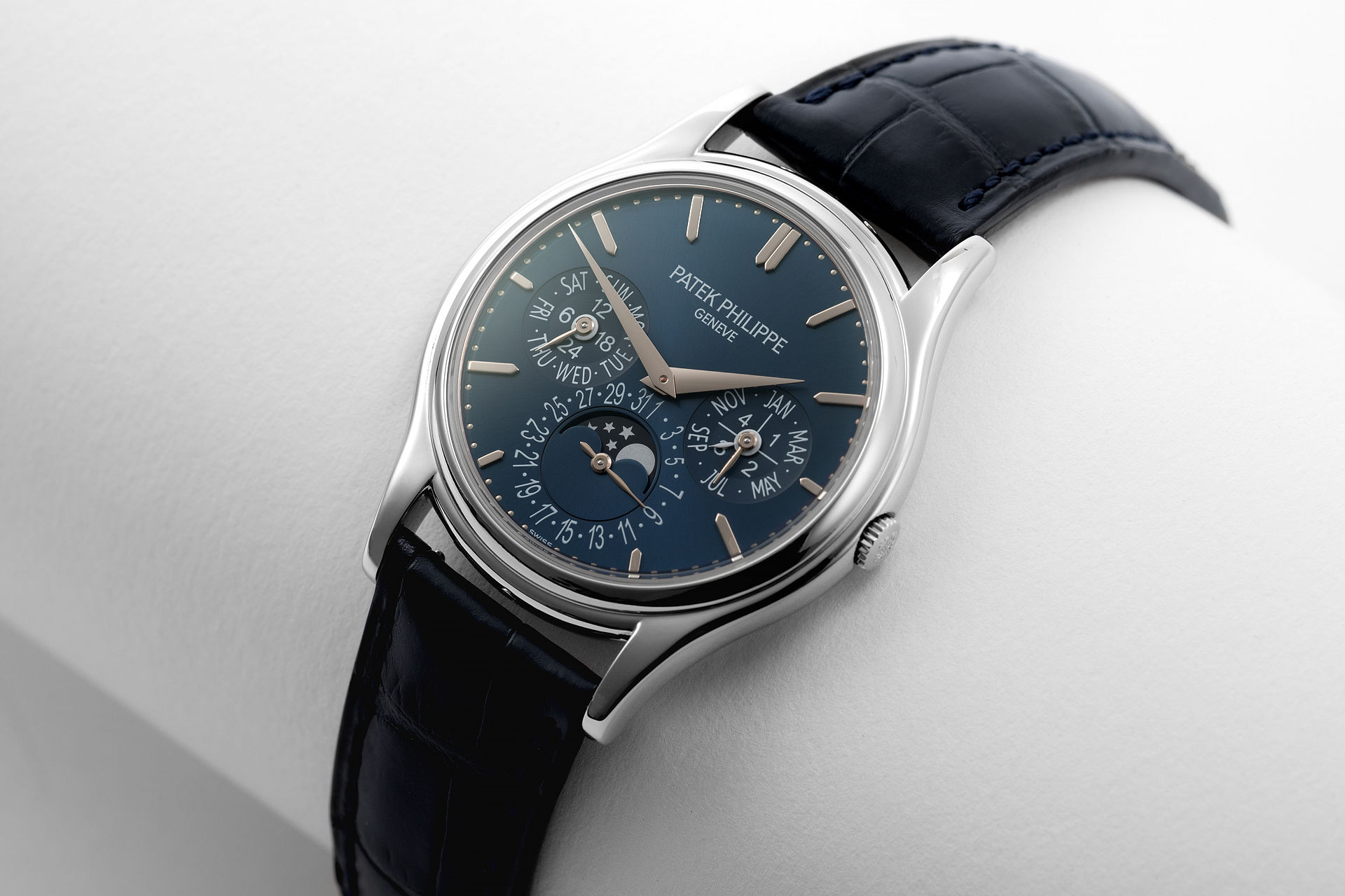 ref 5140P-001 | Platinum - 'Ultra Thin' | Patek Philippe Perpetual Calendar