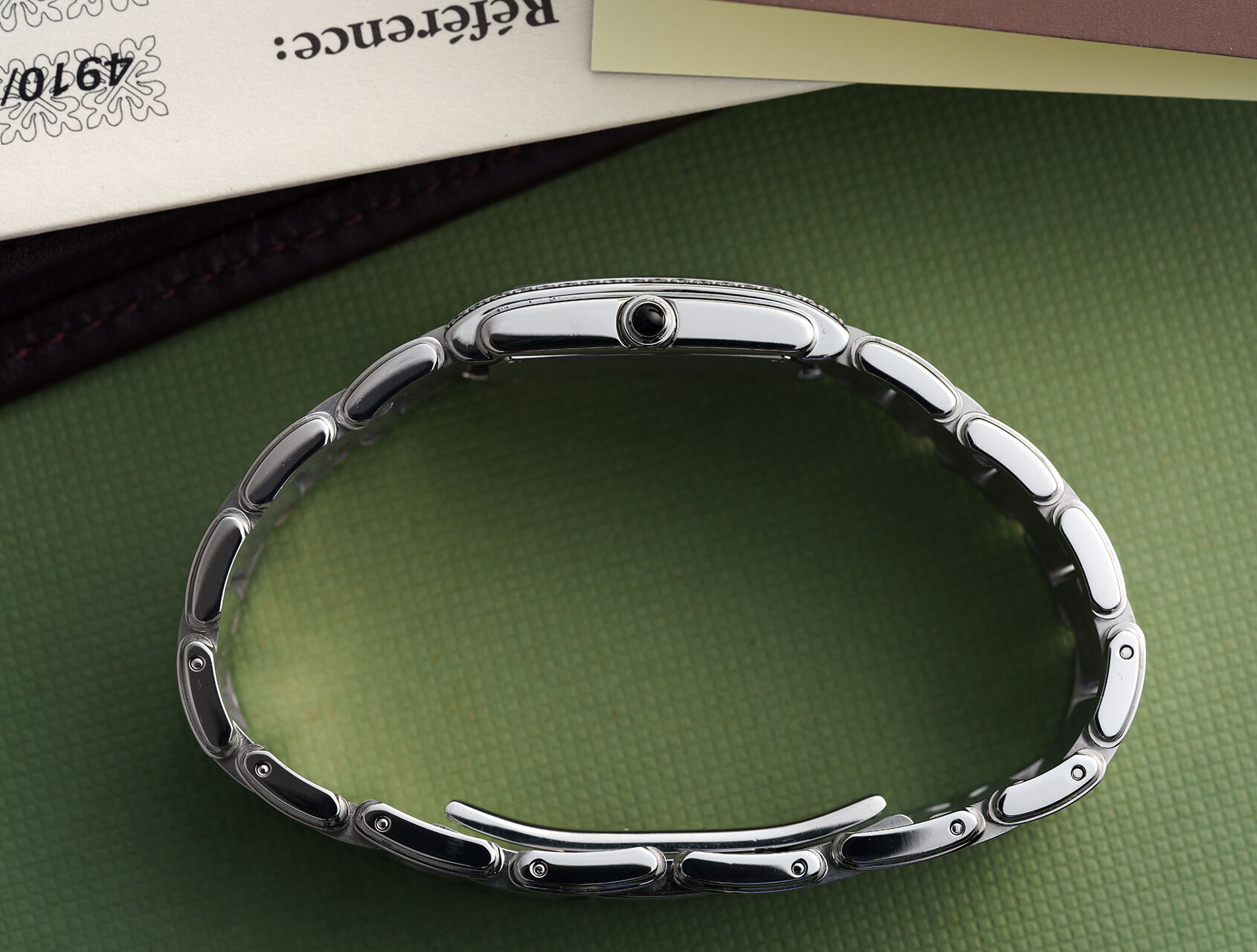 ref 4910/10A-011 | 4910/10A - Box & Papers | Patek Philippe Twenty-4