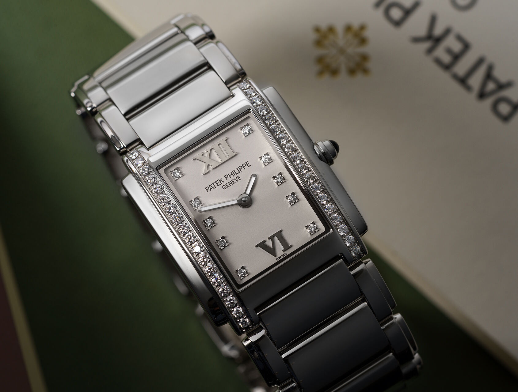 ref 4910/10A-011 | 4910/10A - Box & Papers | Patek Philippe Twenty-4