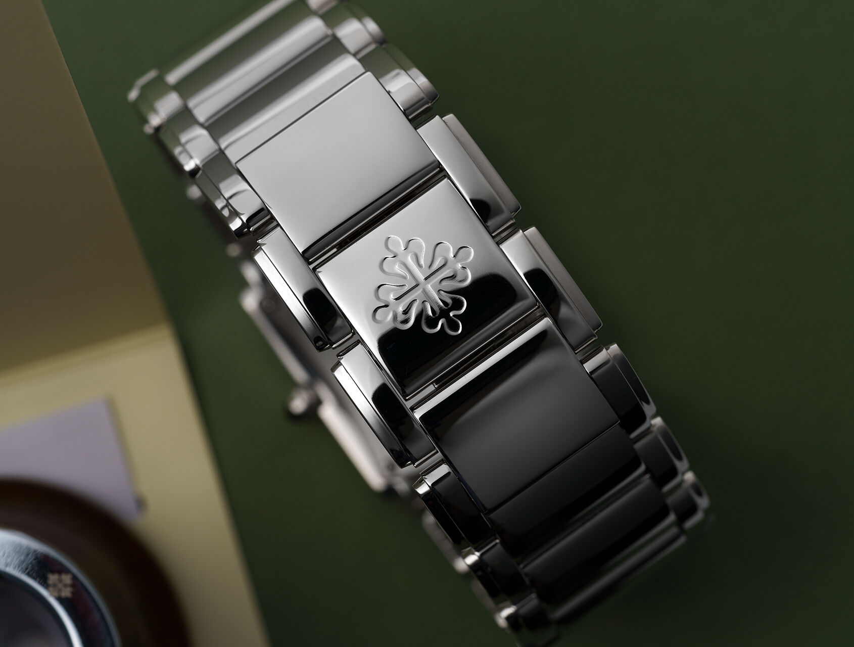 ref 4910/10A-011 | 4910/10A - Box & Papers | Patek Philippe Twenty-4