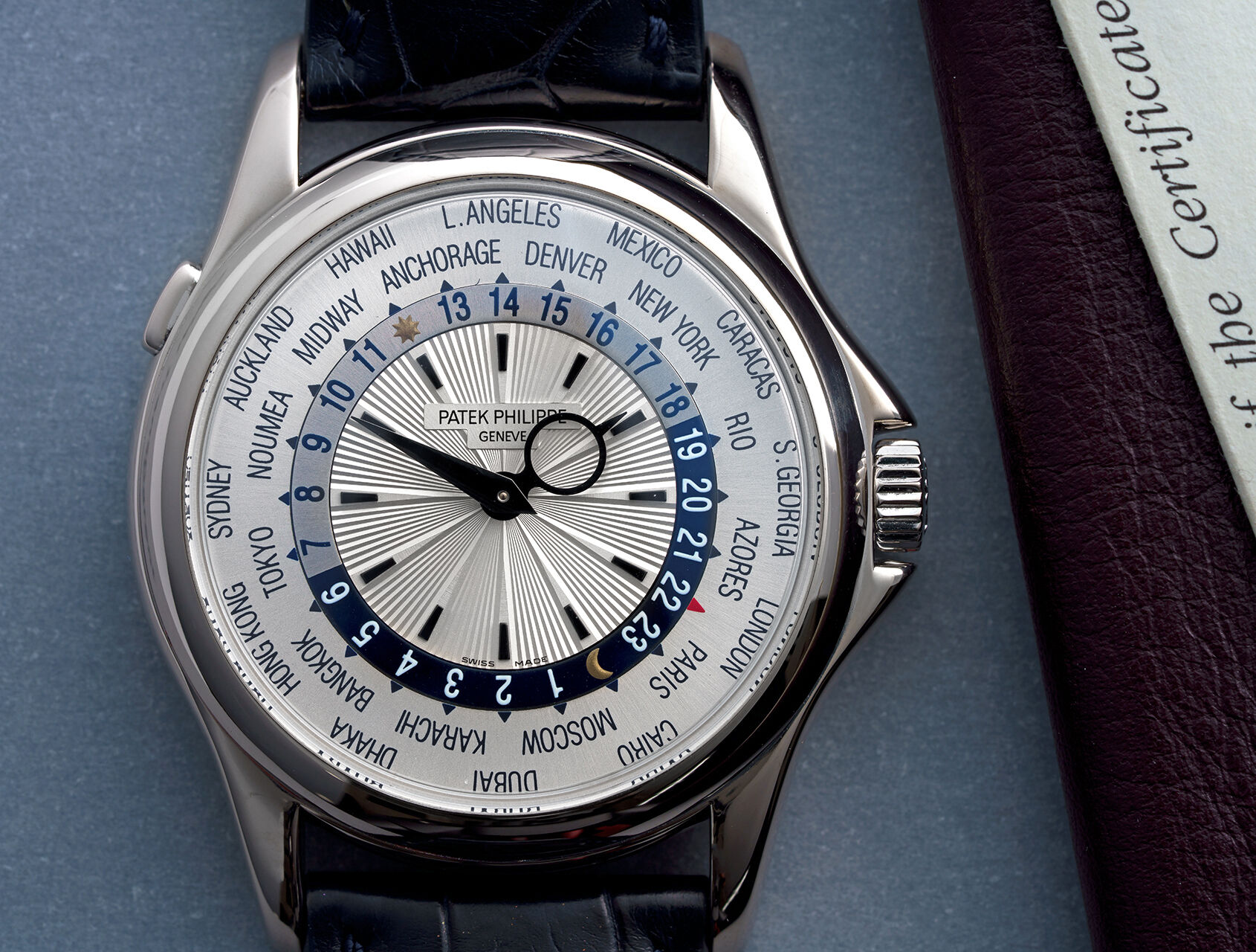 ref 5130G-001 | 5130G - White Gold | Patek Philippe World Time