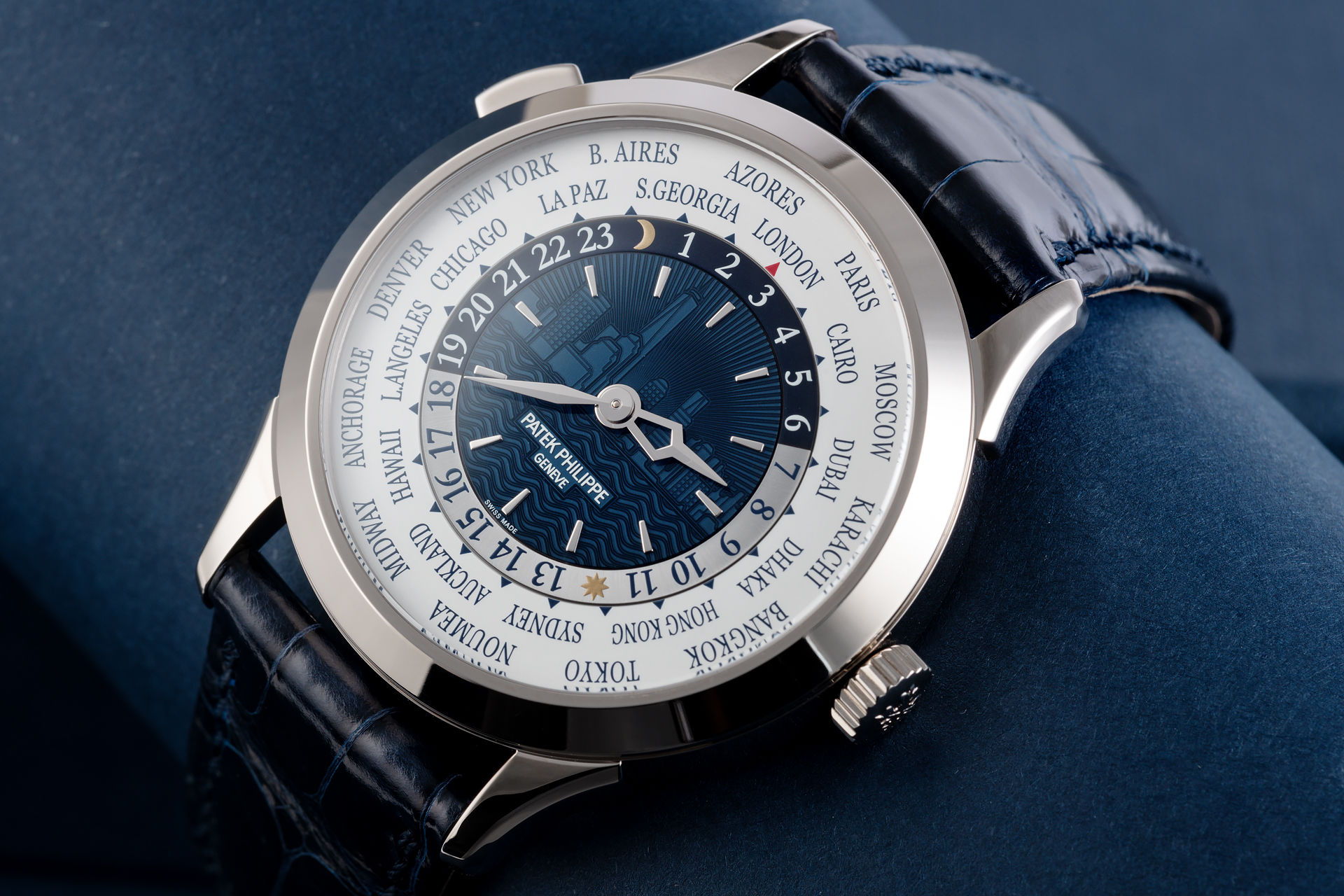 ref 5230G-010 | Limited to 300 Pieces 'Full Set' | Patek Philippe World Time