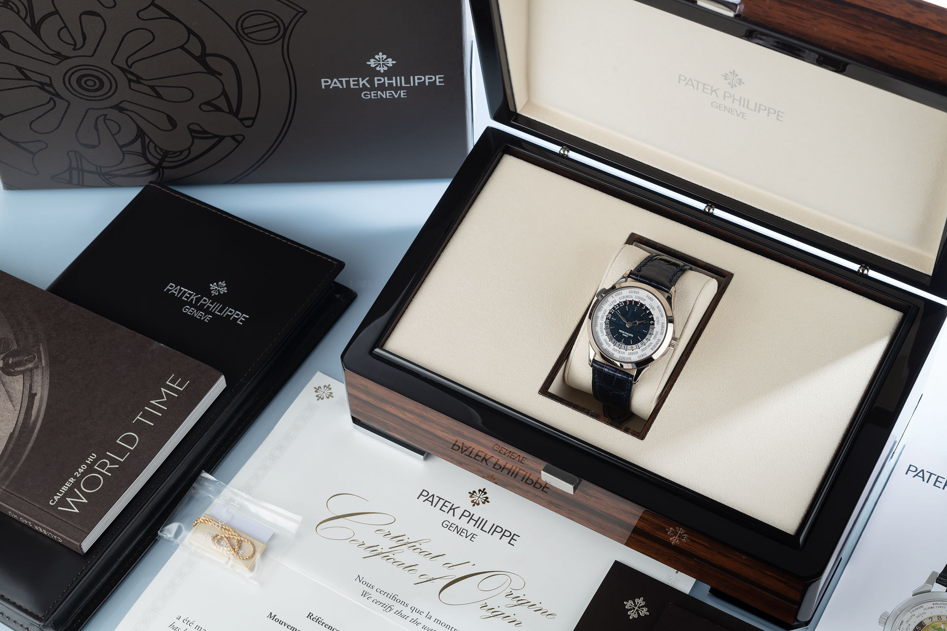 ref 5230G-010 | Limited to 300 Pieces 'Full Set' | Patek Philippe World Time