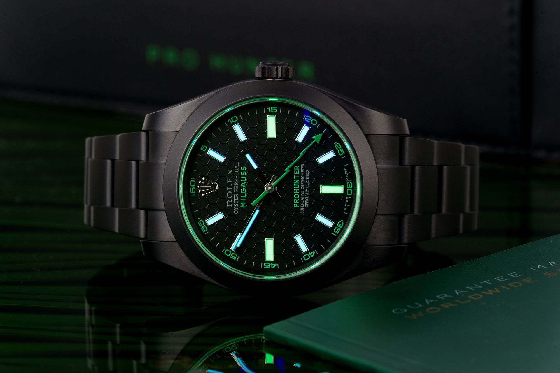 ref 116400GV | One of 100 | Pro Hunter Milgauss