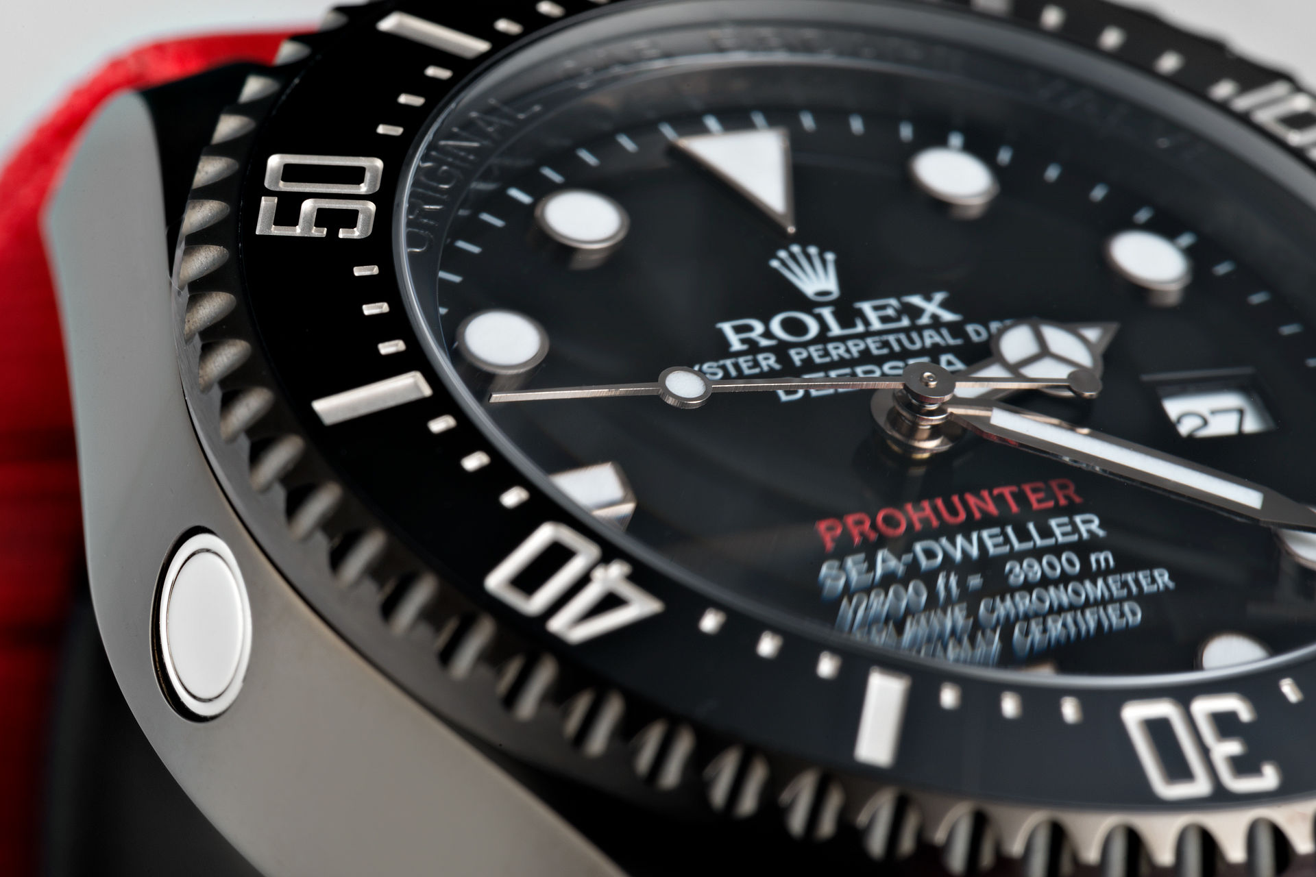 ref 116660 | Single Red Military 'One of 100' | Pro Hunter Sea-Dweller Deepsea