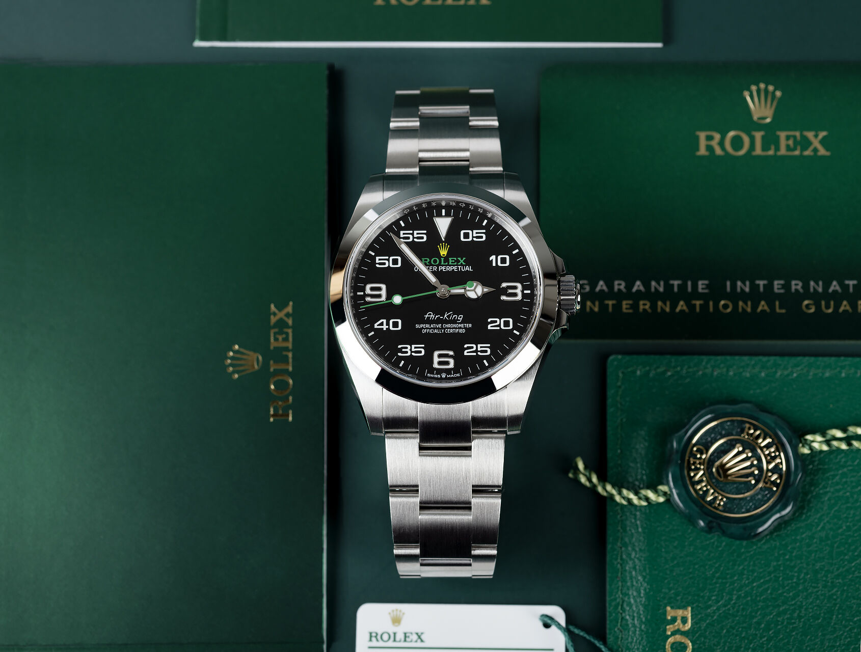 ref 126900 | 126900 - Crown Guards | Rolex Air-King