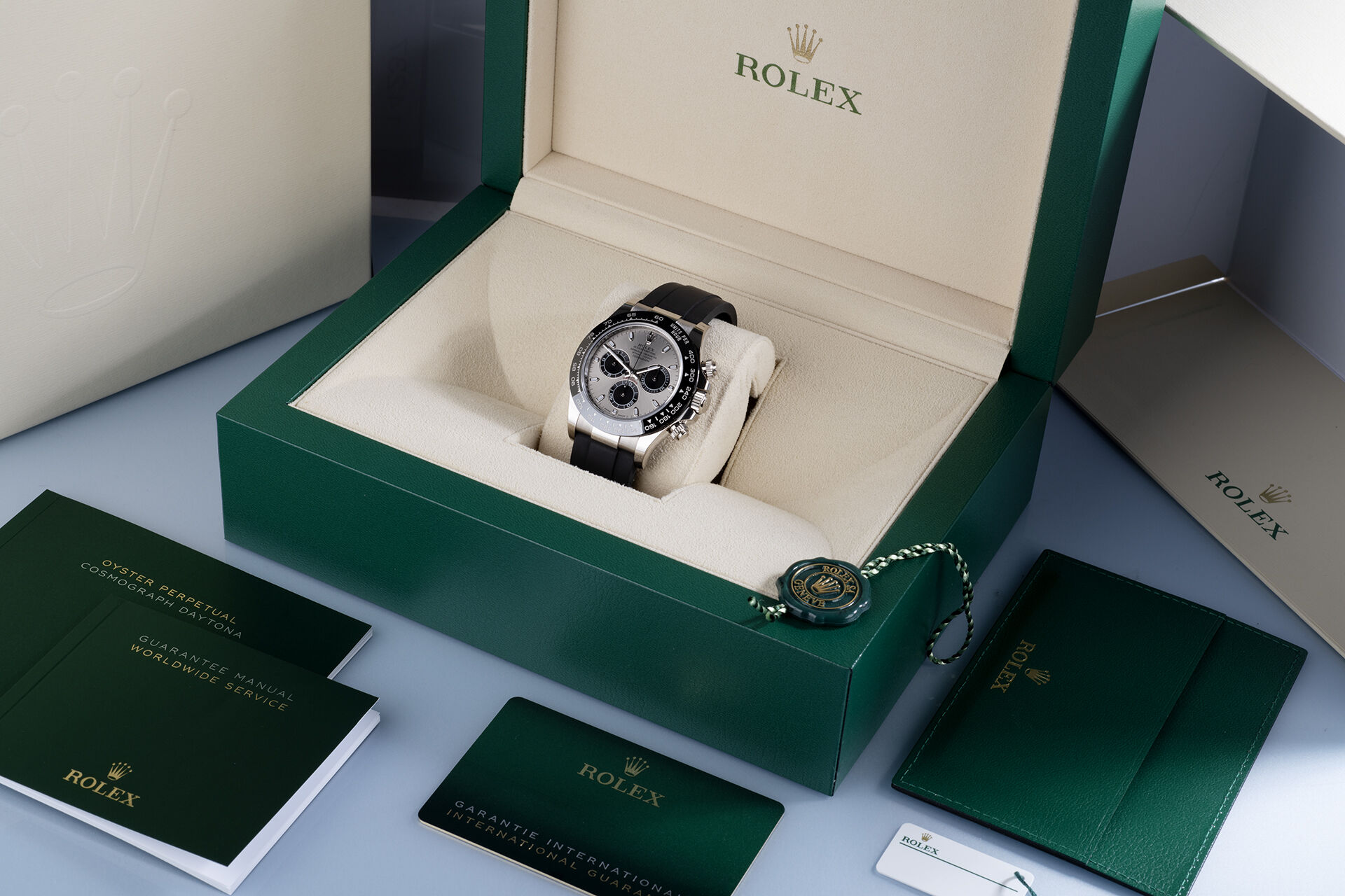 ref 116519LN | Box & Certificate  | Rolex Cosmograph Daytona