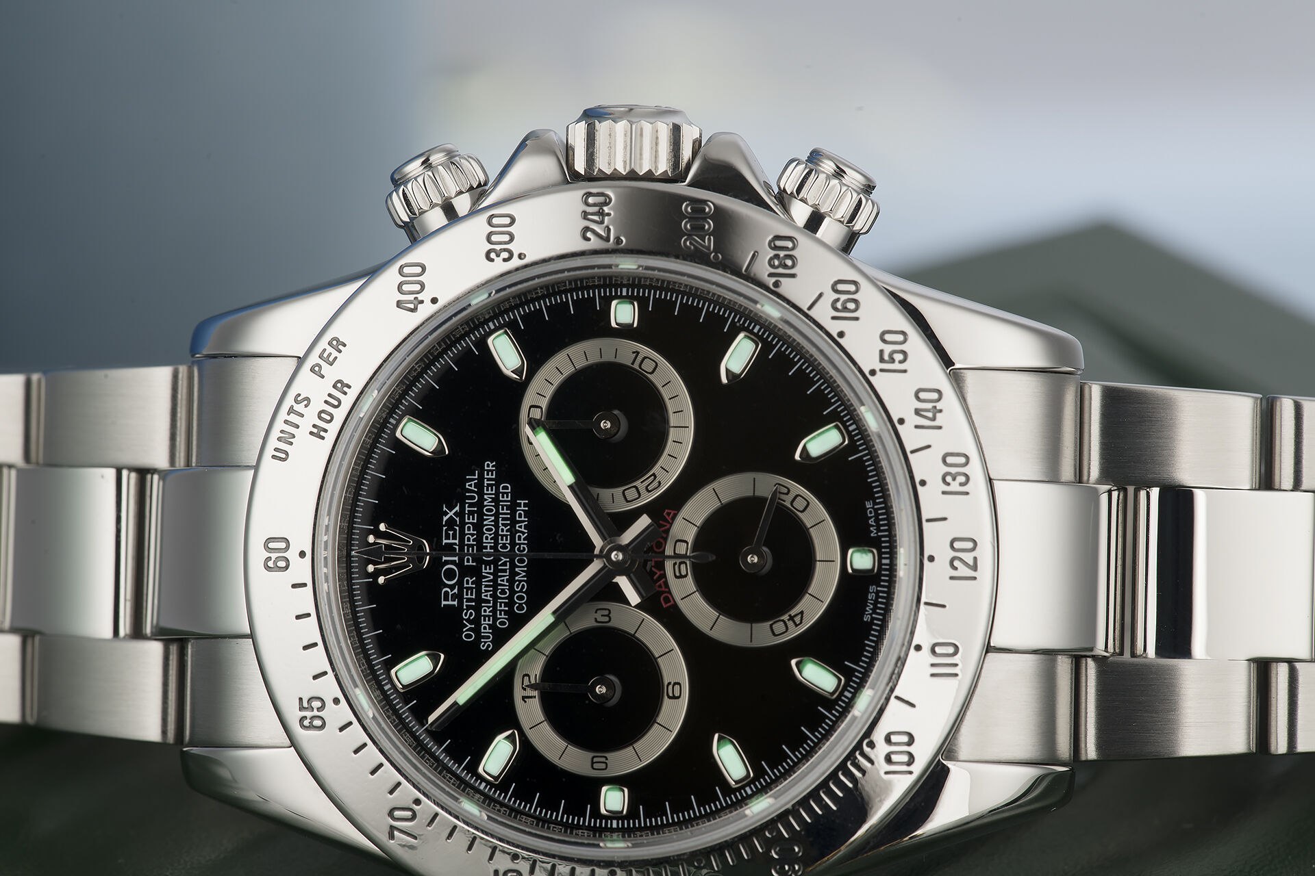 ref 116520 | Box & Certificate | Rolex Cosmograph Daytona