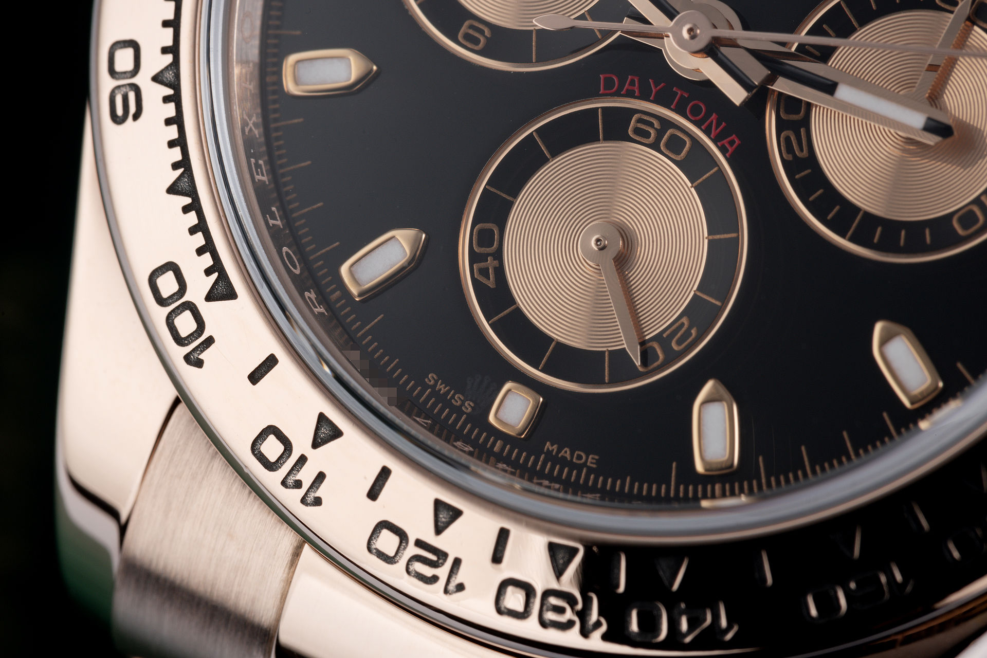 ref 116505 | Everose Gold Box & Papers | Rolex Cosmograph Daytona