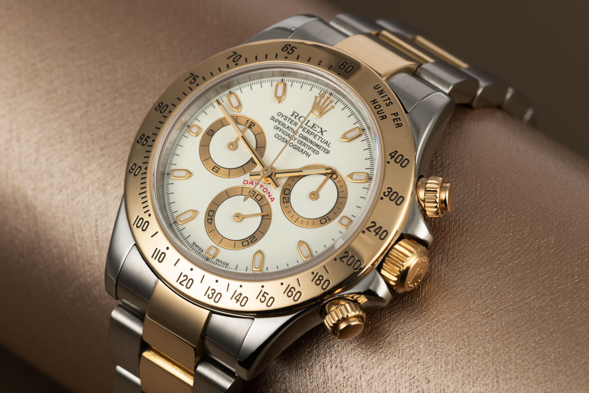 Gold & Steel "Rare Cream Dial" | ref 116523 | Rolex Cosmograph Daytona