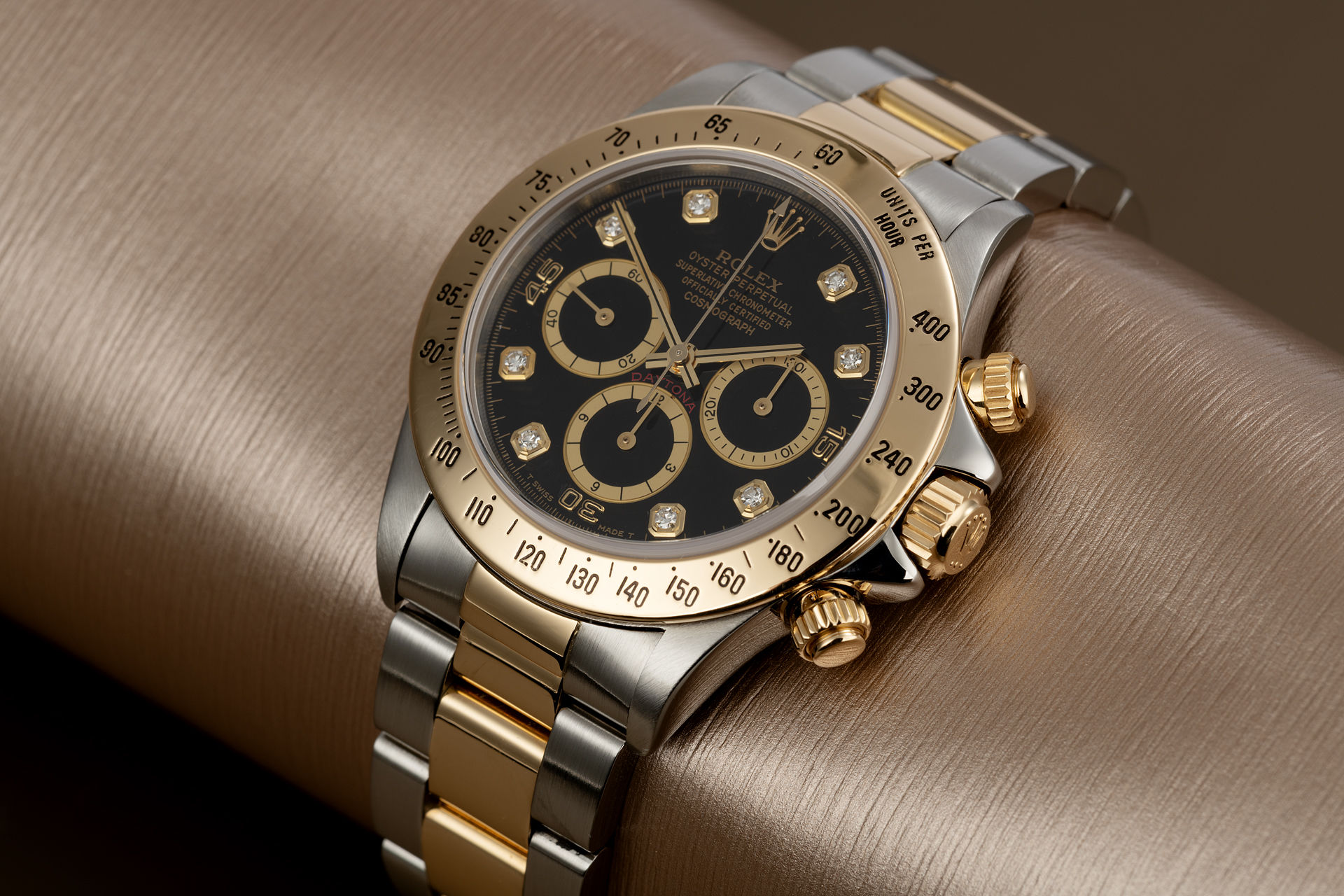 ref 16523 | Gold & Steel 'Upside Down Six' Rolex Warranty | Rolex Cosmograph Daytona