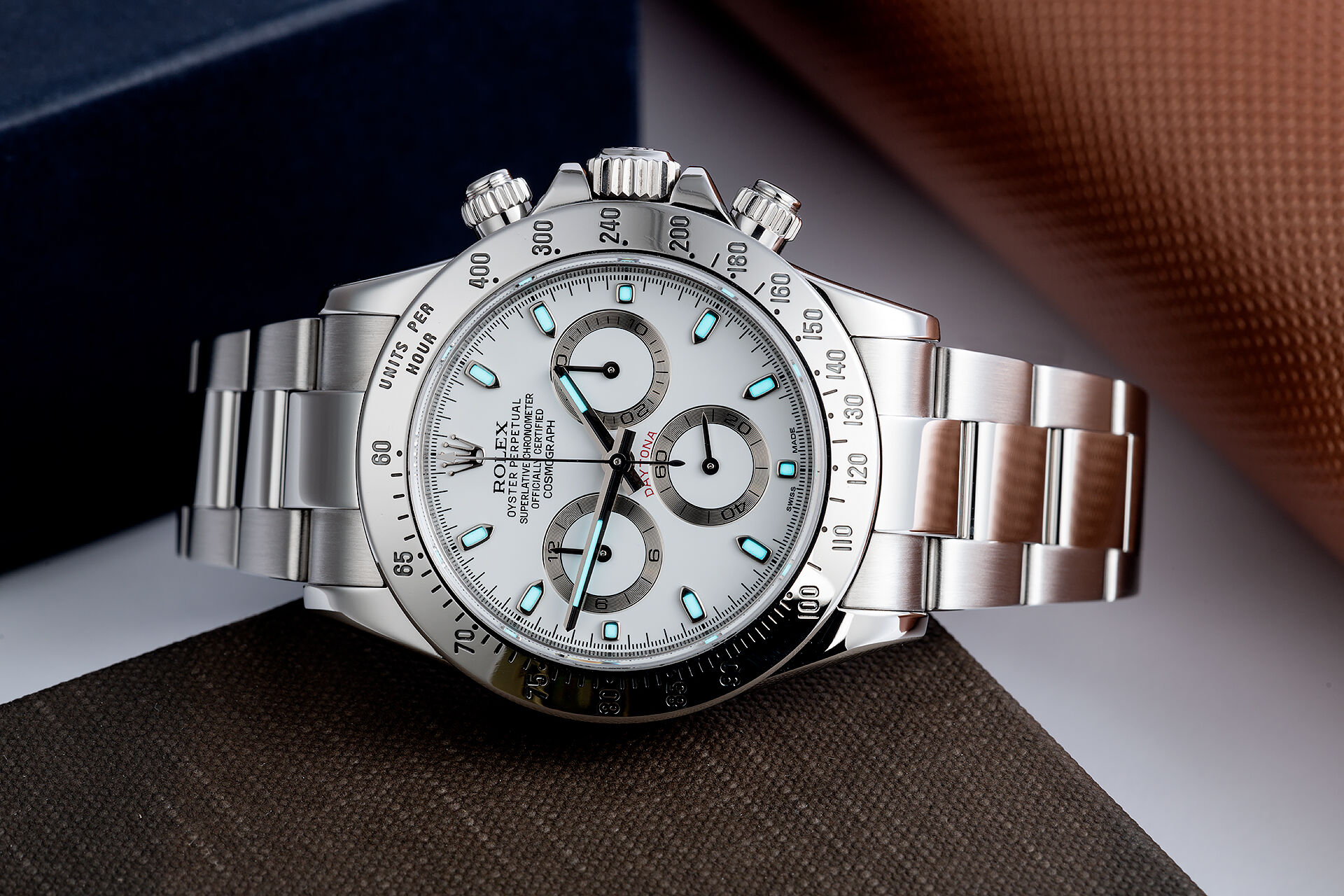 ref 116520 | Late Model - Box and Papers | Rolex Cosmograph Daytona