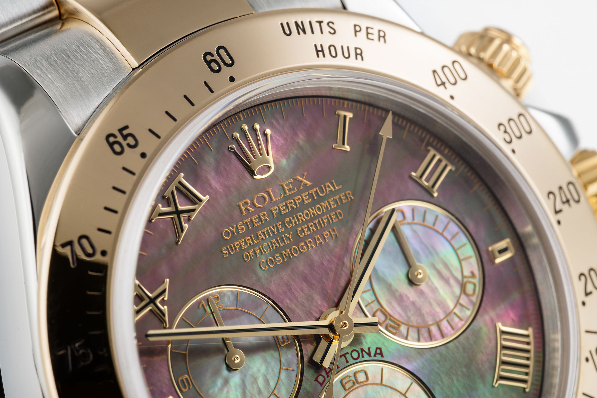 ref 116523 | 'Mother Of Pearl' Gold & Steel | Rolex Cosmograph Daytona