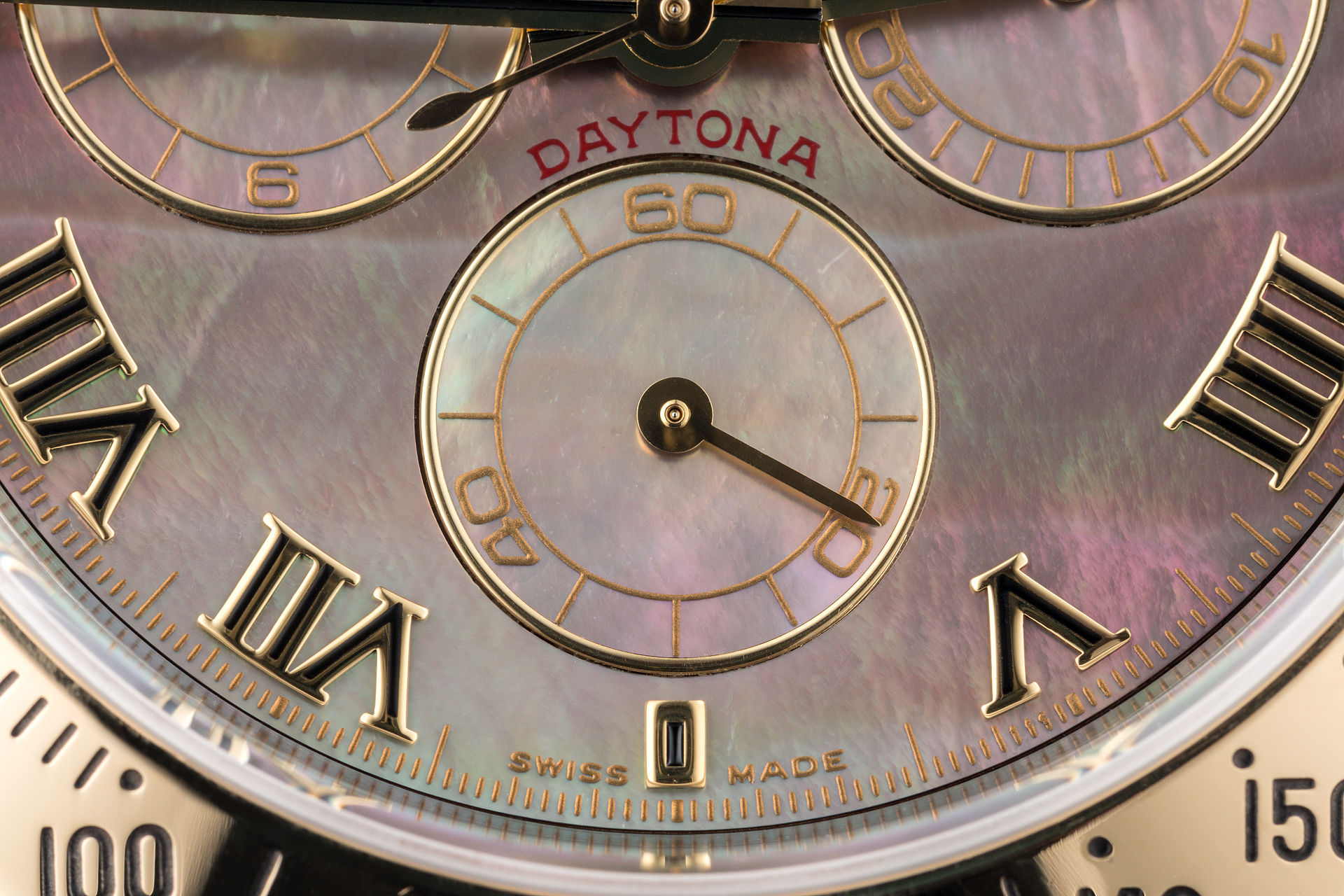 ref 116523 | 'Mother Of Pearl' Gold & Steel | Rolex Cosmograph Daytona