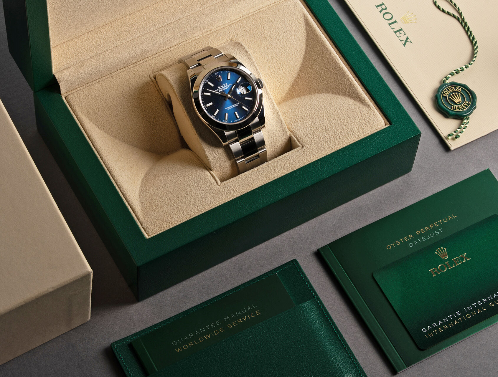 ref 126300 | 126300 - Bright Blue | Rolex Datejust 41