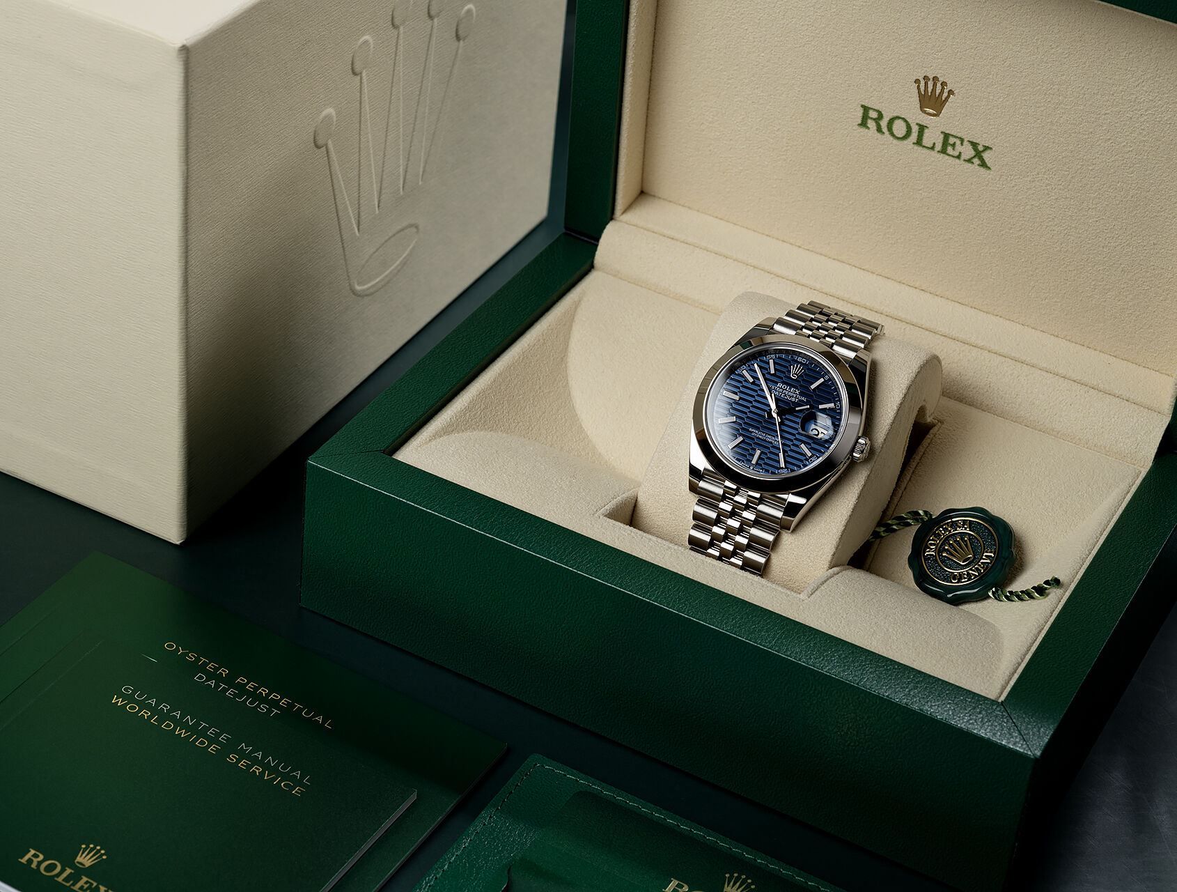 ref 126300 | 126300 - Fluted Motif | Rolex Datejust 41