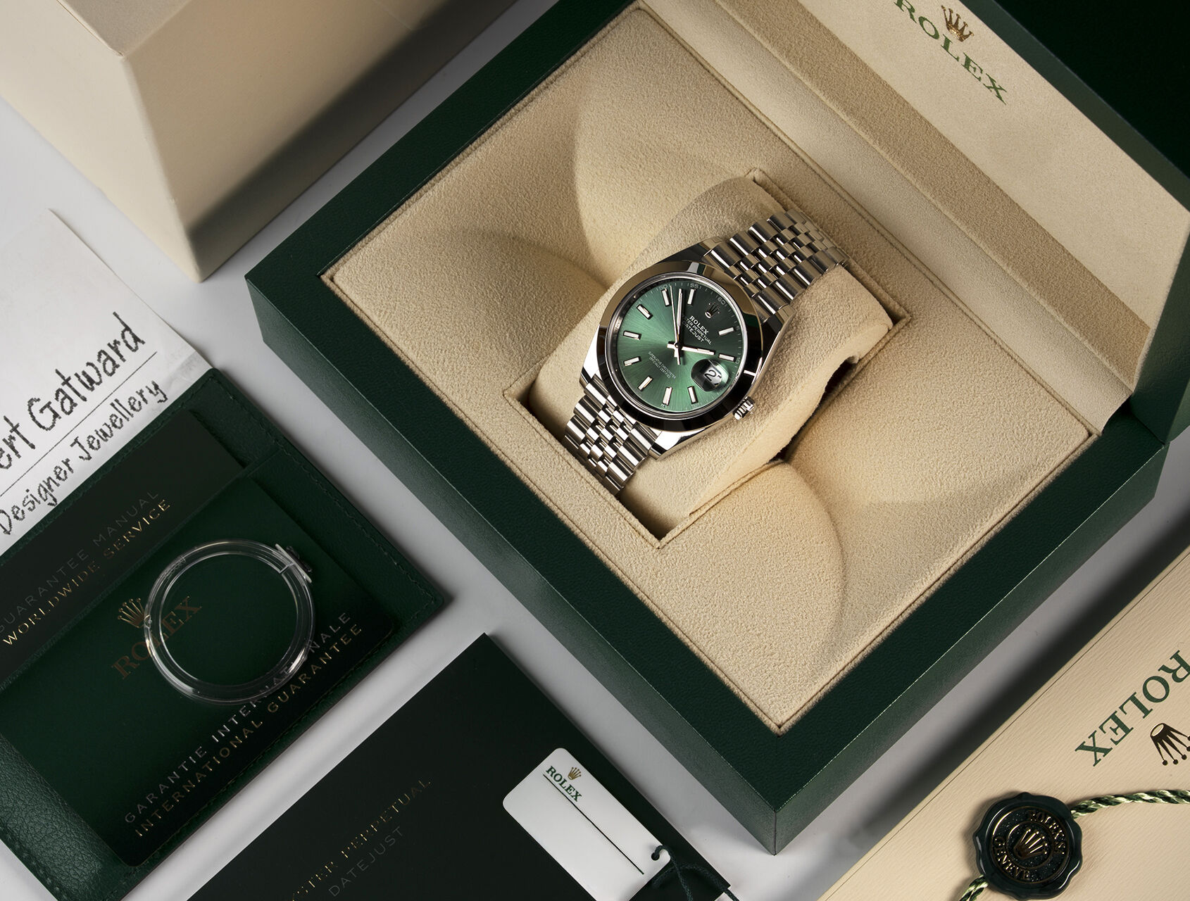 ref 126300 | 126300 - Mint Green | Rolex Datejust 41