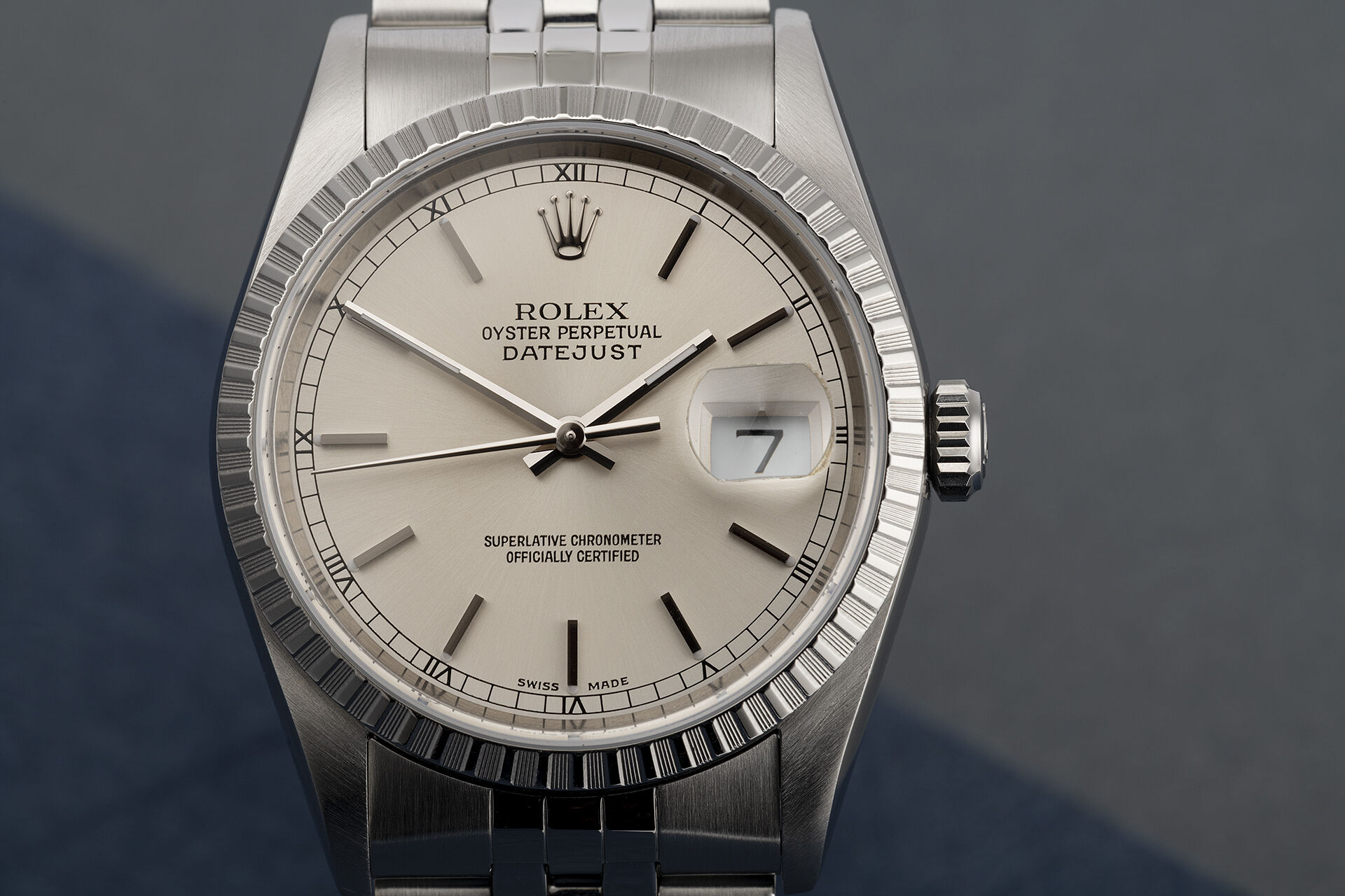 ref 16220 | Engine Turned Bezel | Rolex Datejust