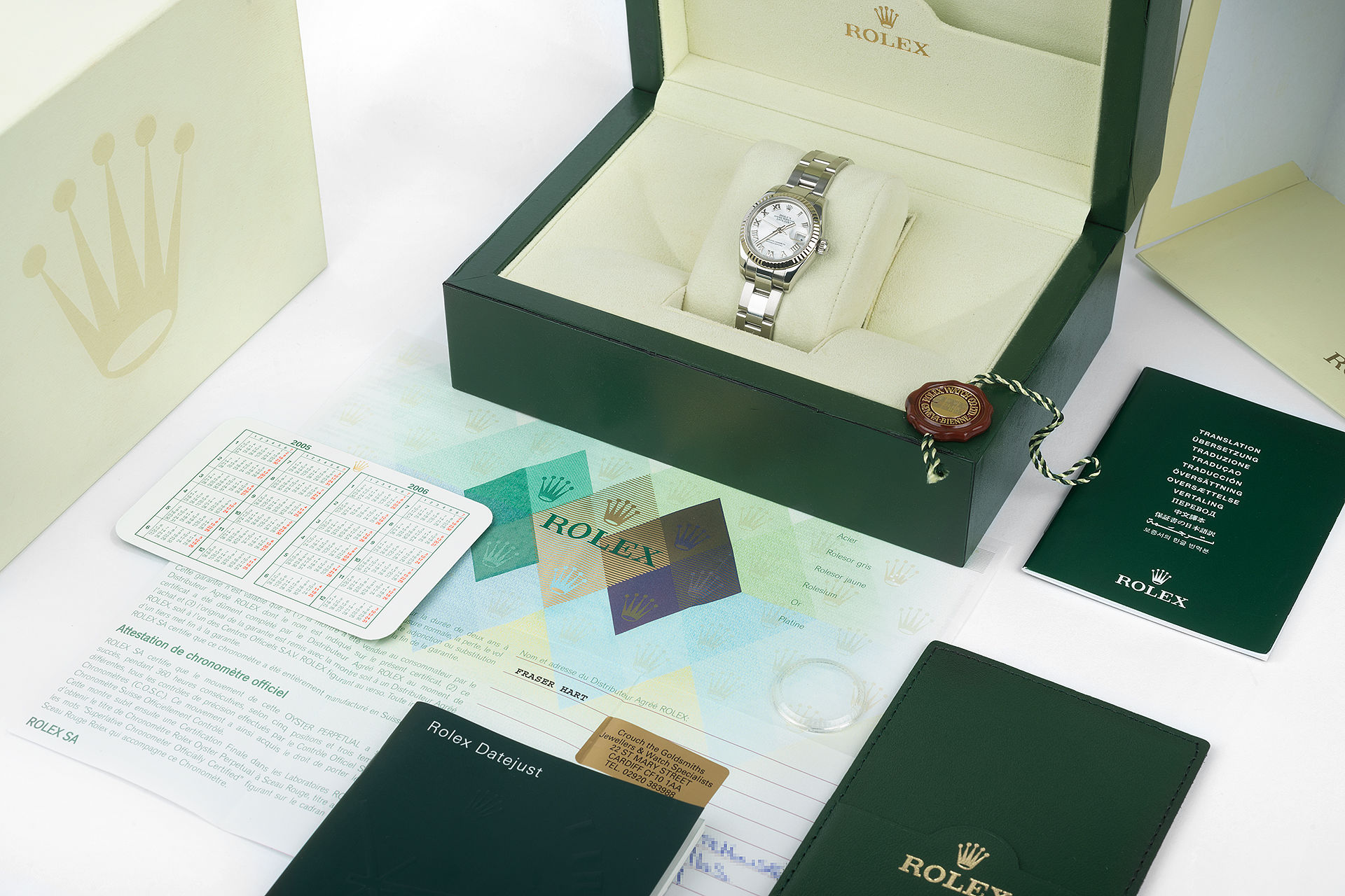 ref 179174 | Mother Of Pearl 'White Gold Bezel' | Rolex Datejust