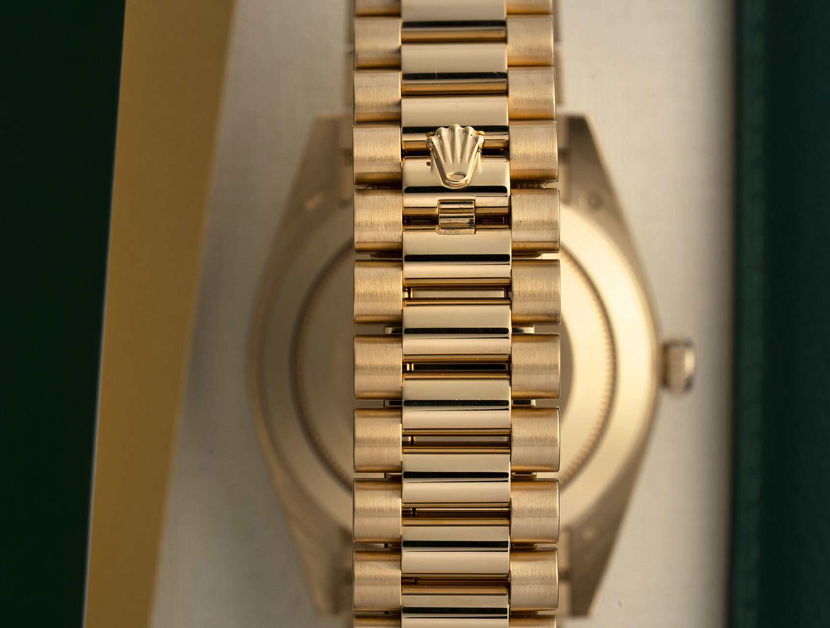 ref 228238 | 228238 - Yellow Gold | Rolex Day-Date