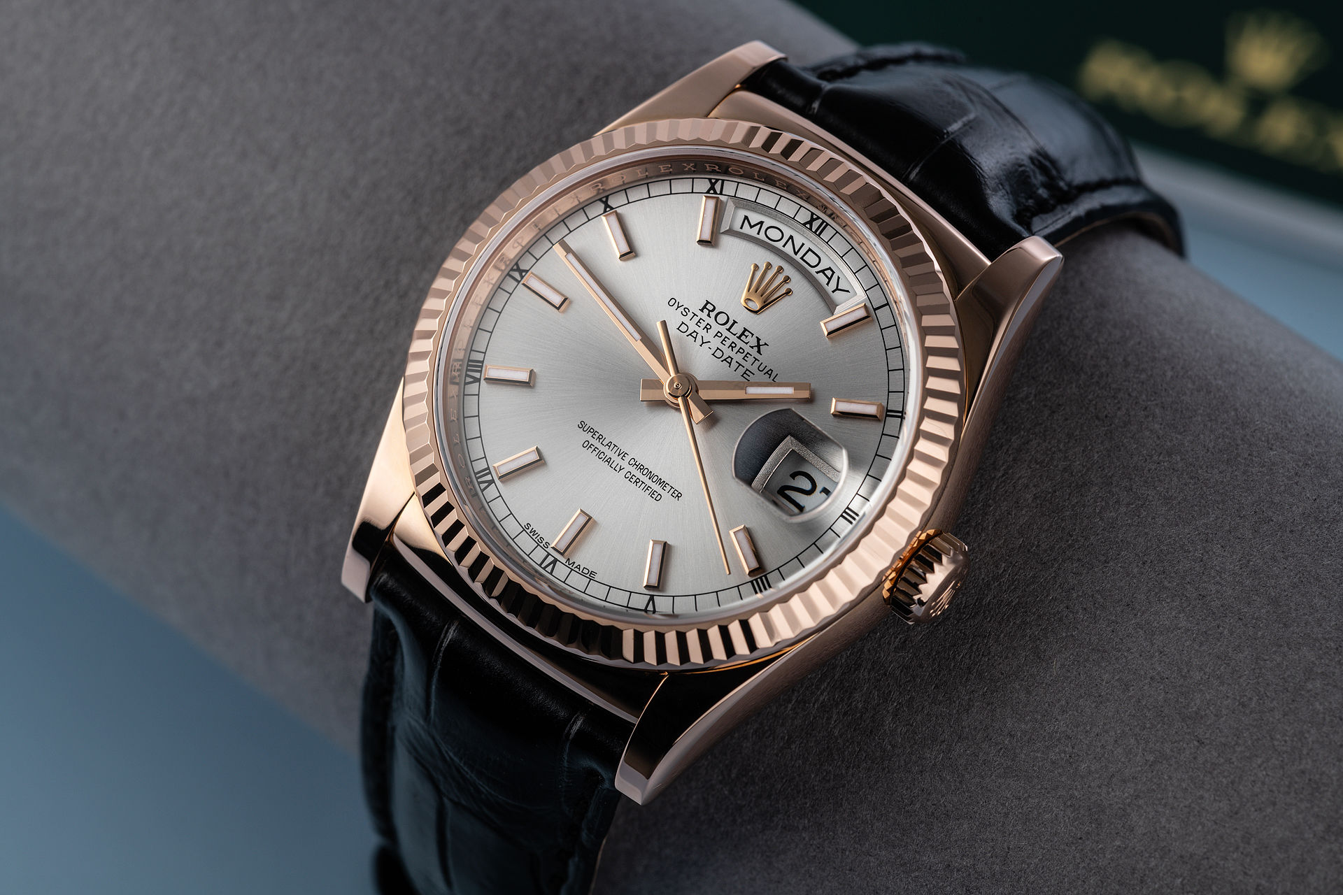 Everose Gold Box & Papers | ref 118135 | Rolex Day-Date