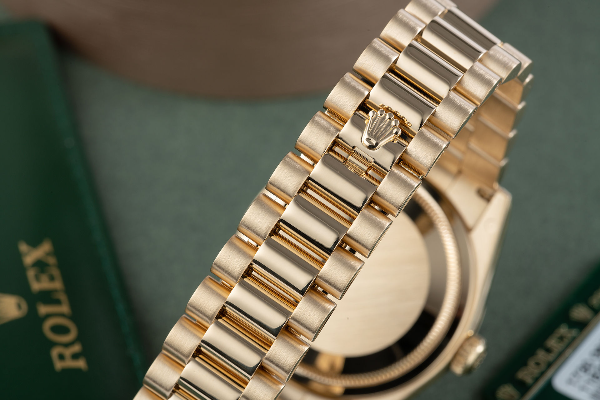 ref 118238 | Yellow Gold 'Box & Certificate' | Rolex Day-Date