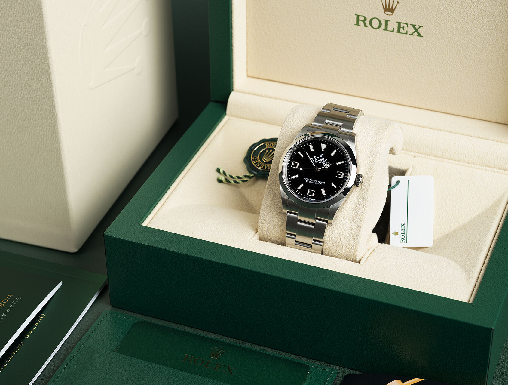 ref 124270 | 124270 - Box & Certificate | Rolex Explorer