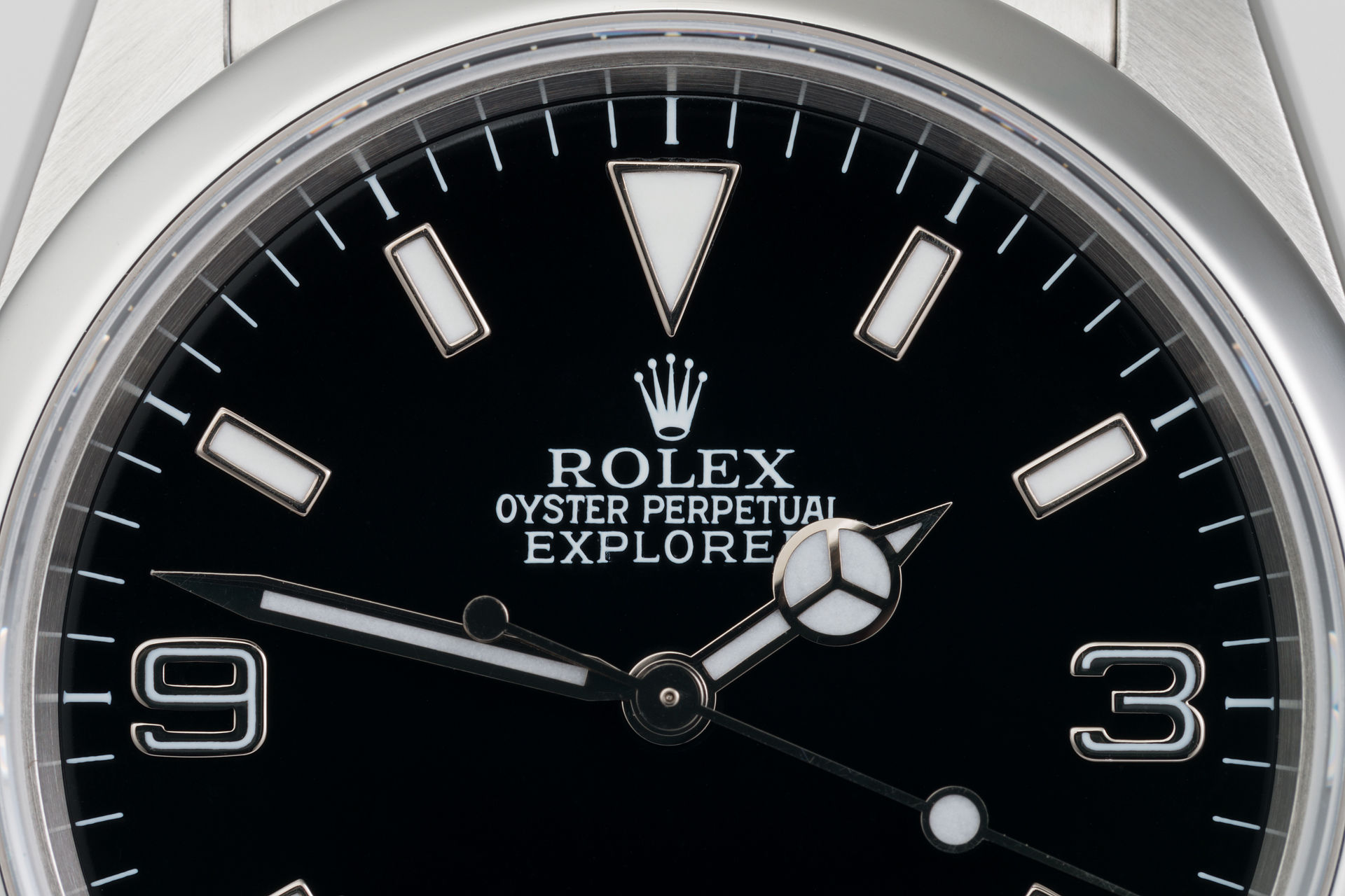 ref 114270 | 36mm Classic Size | Rolex Explorer