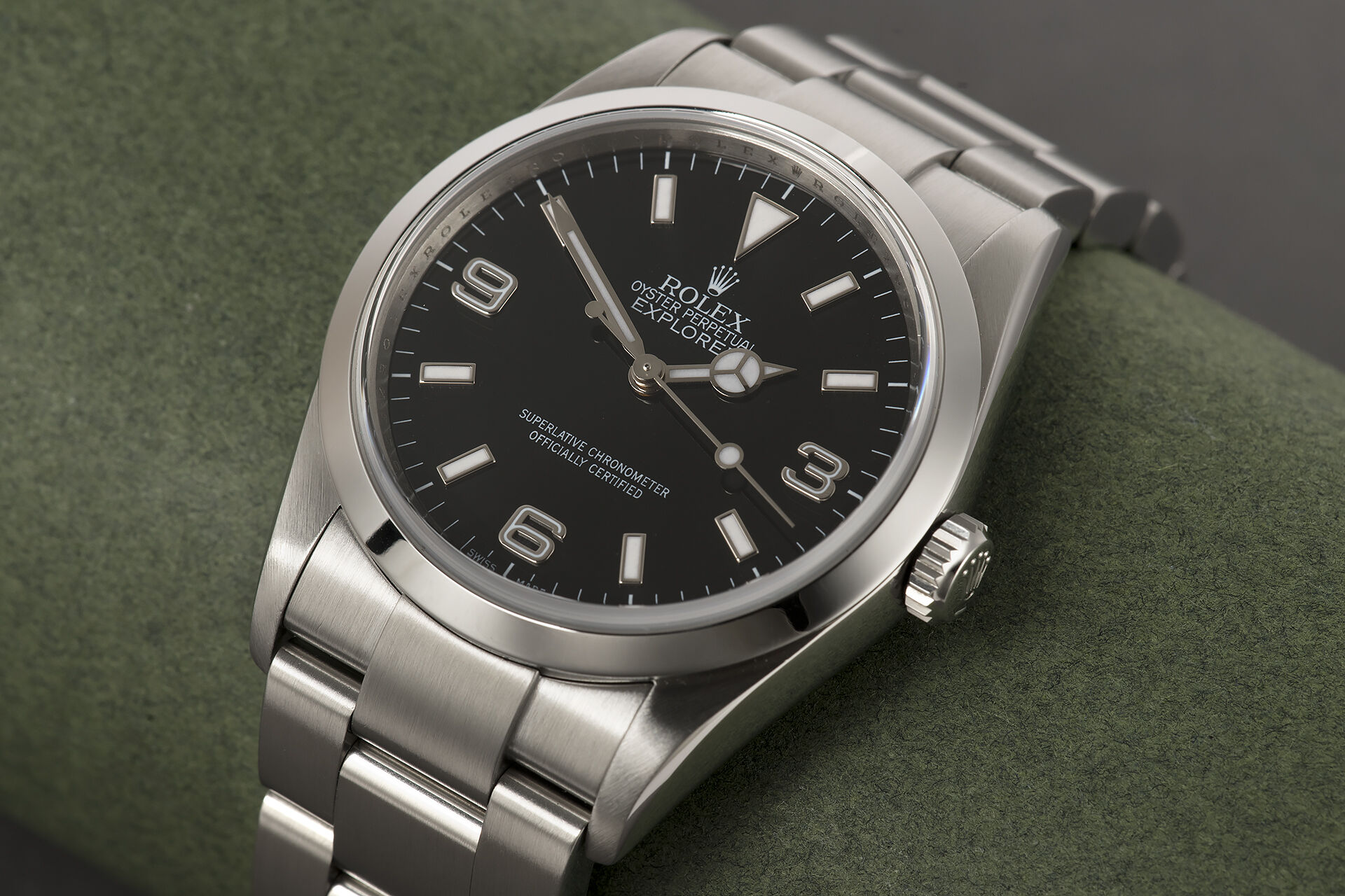 ref 114270 | Box & Certificate | Rolex Explorer