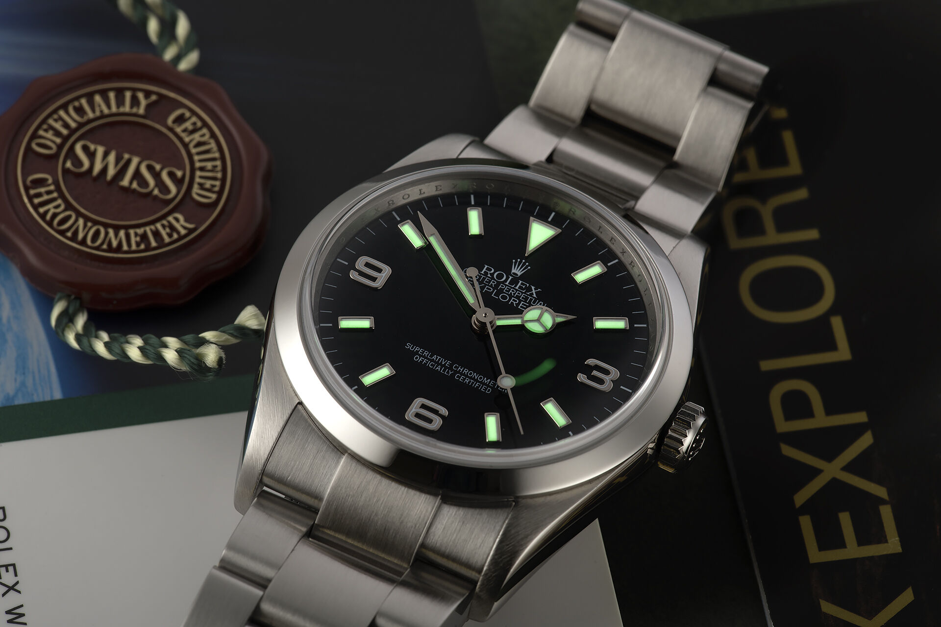 ref 114270 | Box & Certificate | Rolex Explorer