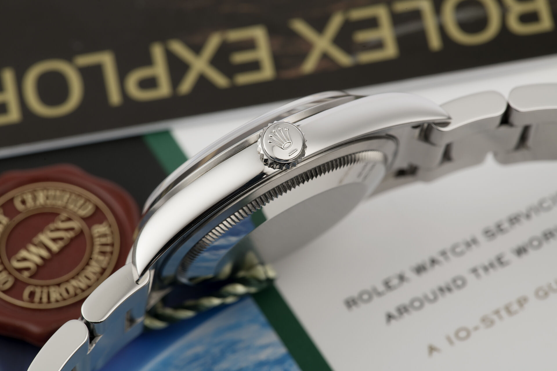 ref 114270 | Box & Certificate | Rolex Explorer