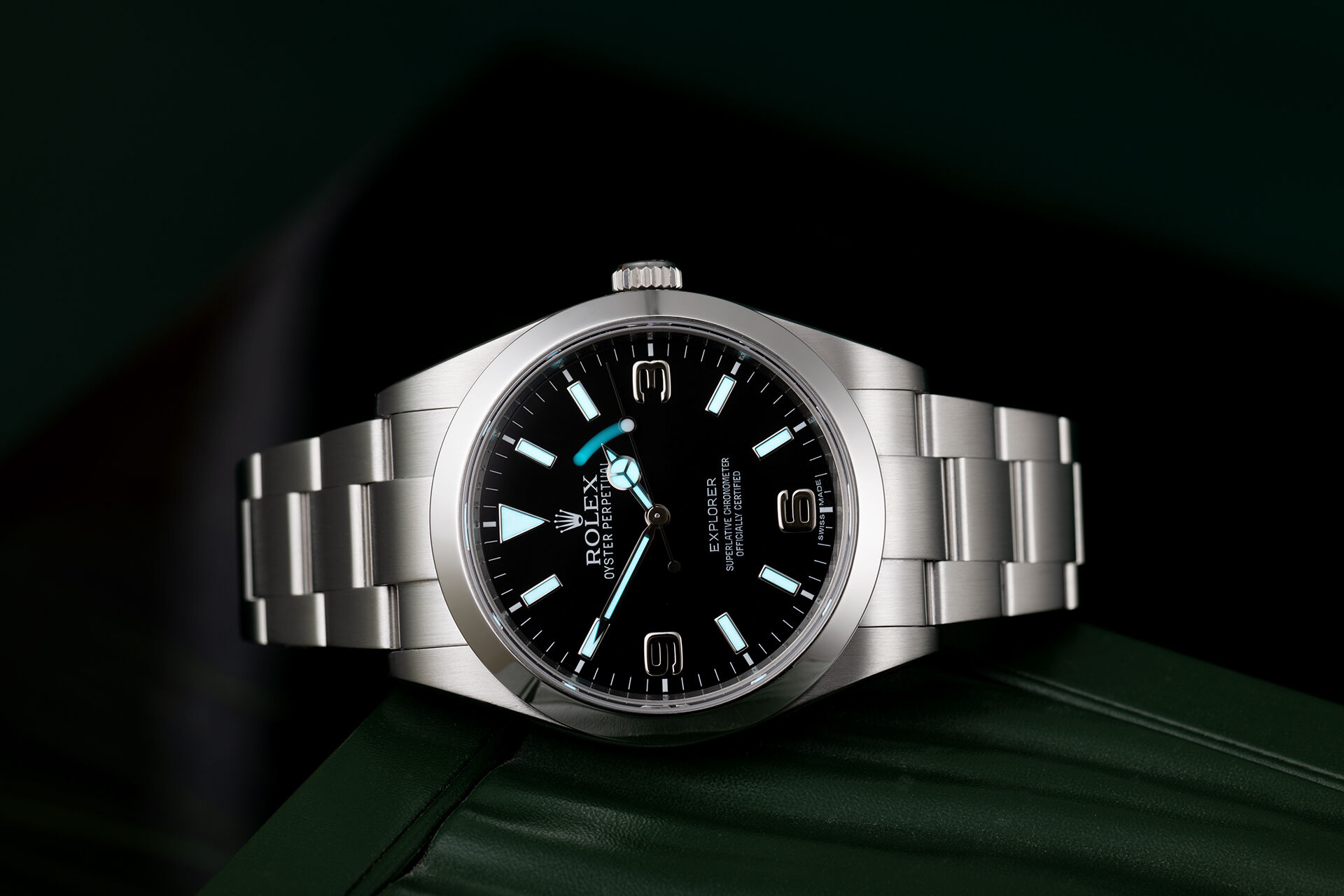 ref 214270 | Box & Certificate | Rolex Explorer