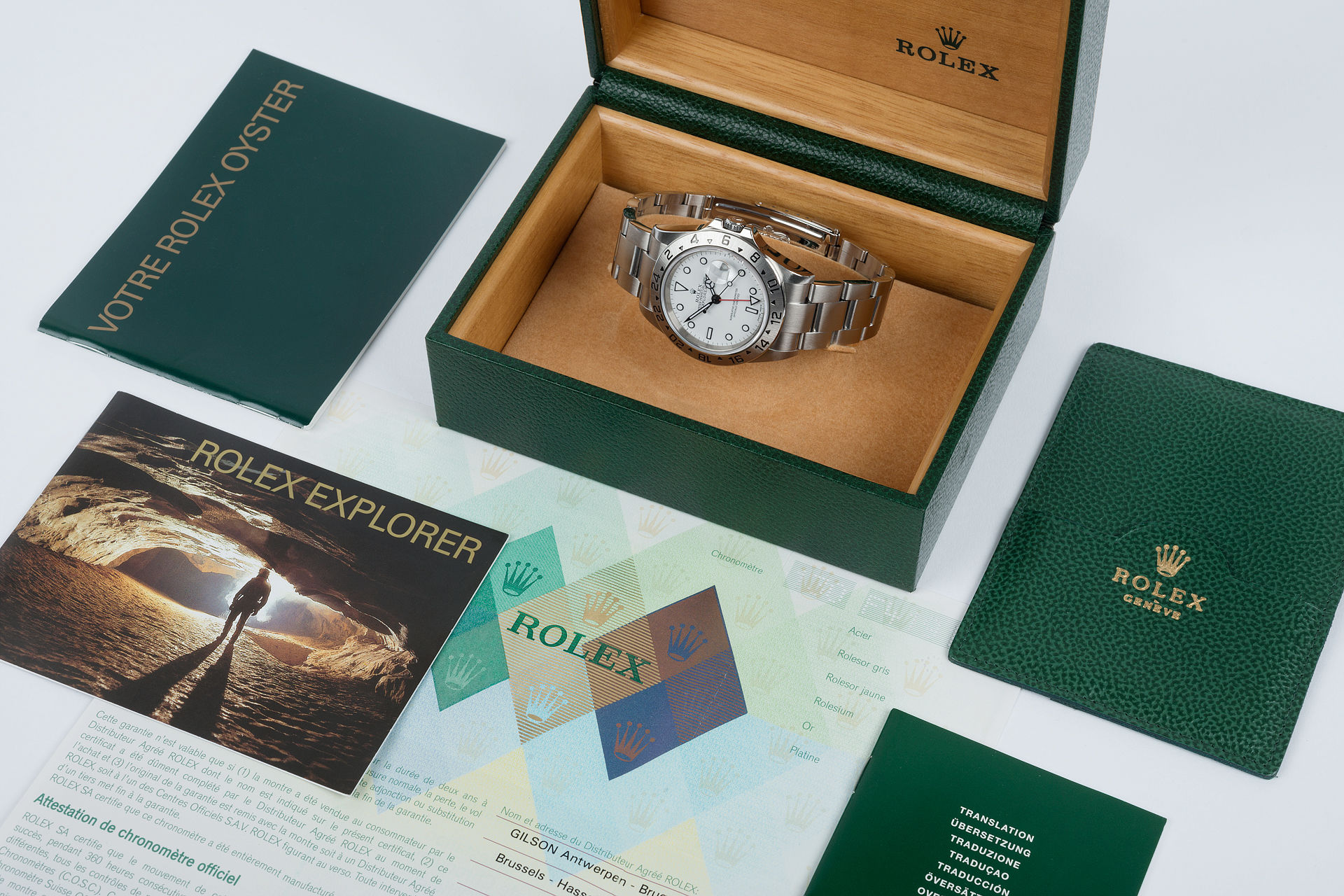 ref 16570 | 40mm Classic Model 'Box & Papers' | Rolex Explorer II