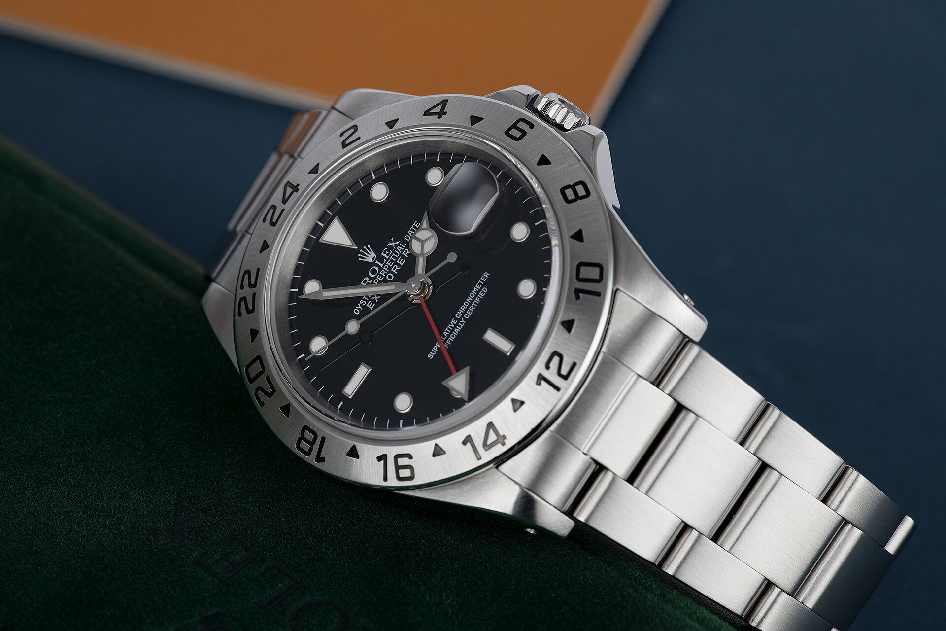 ref 16570 | Box & Certificate | Rolex Explorer II