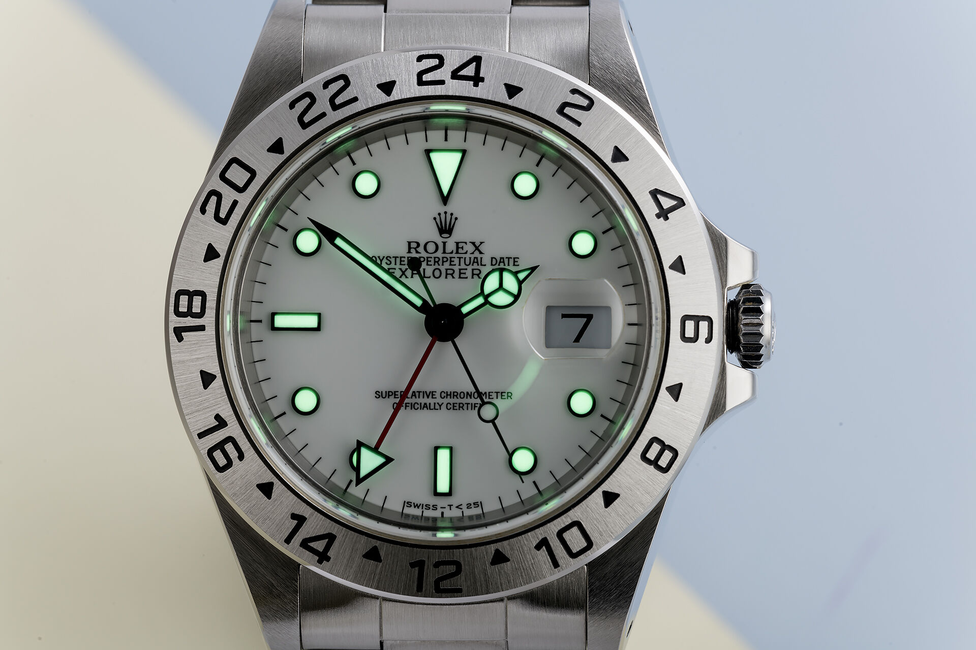 ref 16570 | 'Tritium T< 25' | Rolex Explorer II