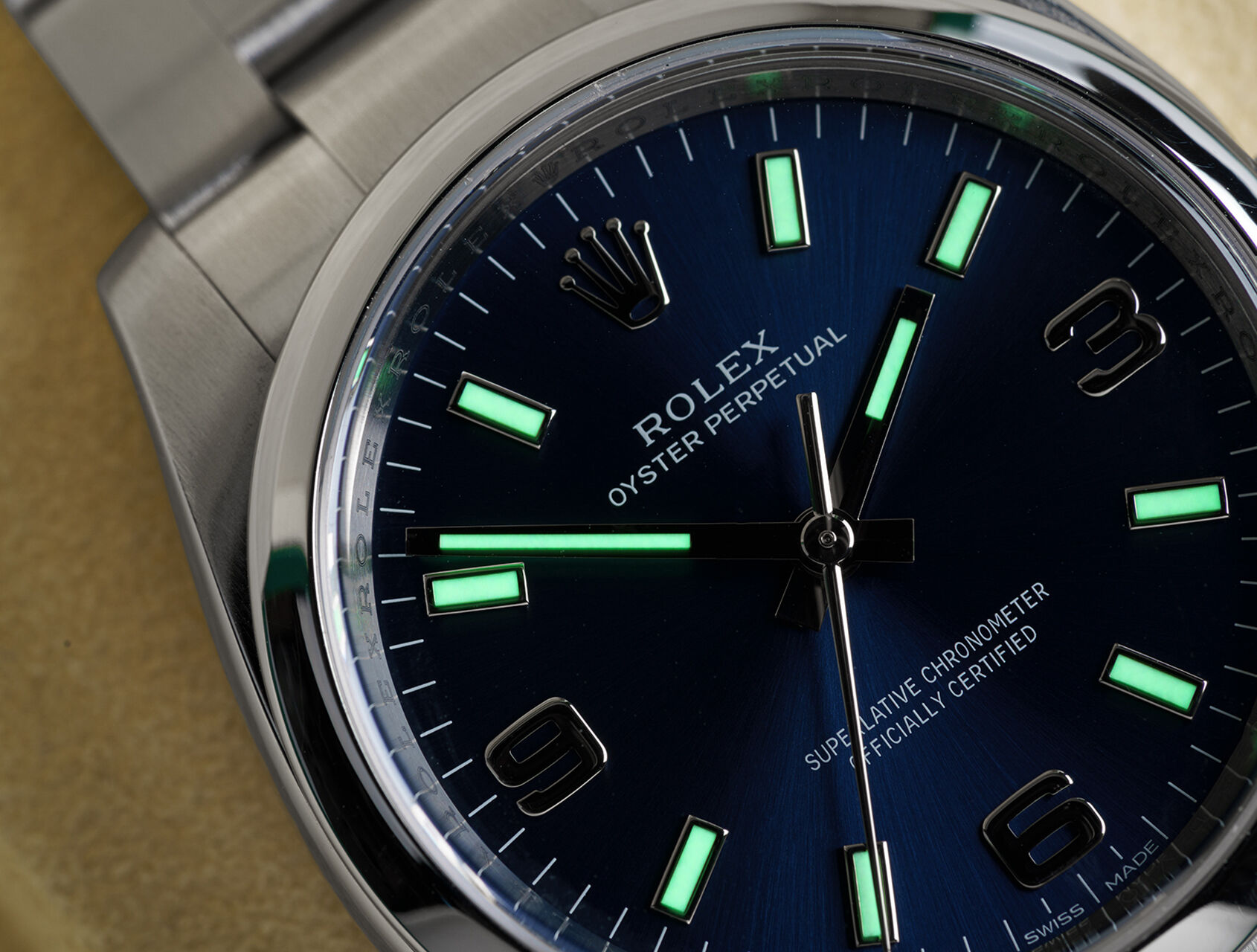 ref 114200 | 114200 - Box & Papers | Rolex Oyster Perpetual