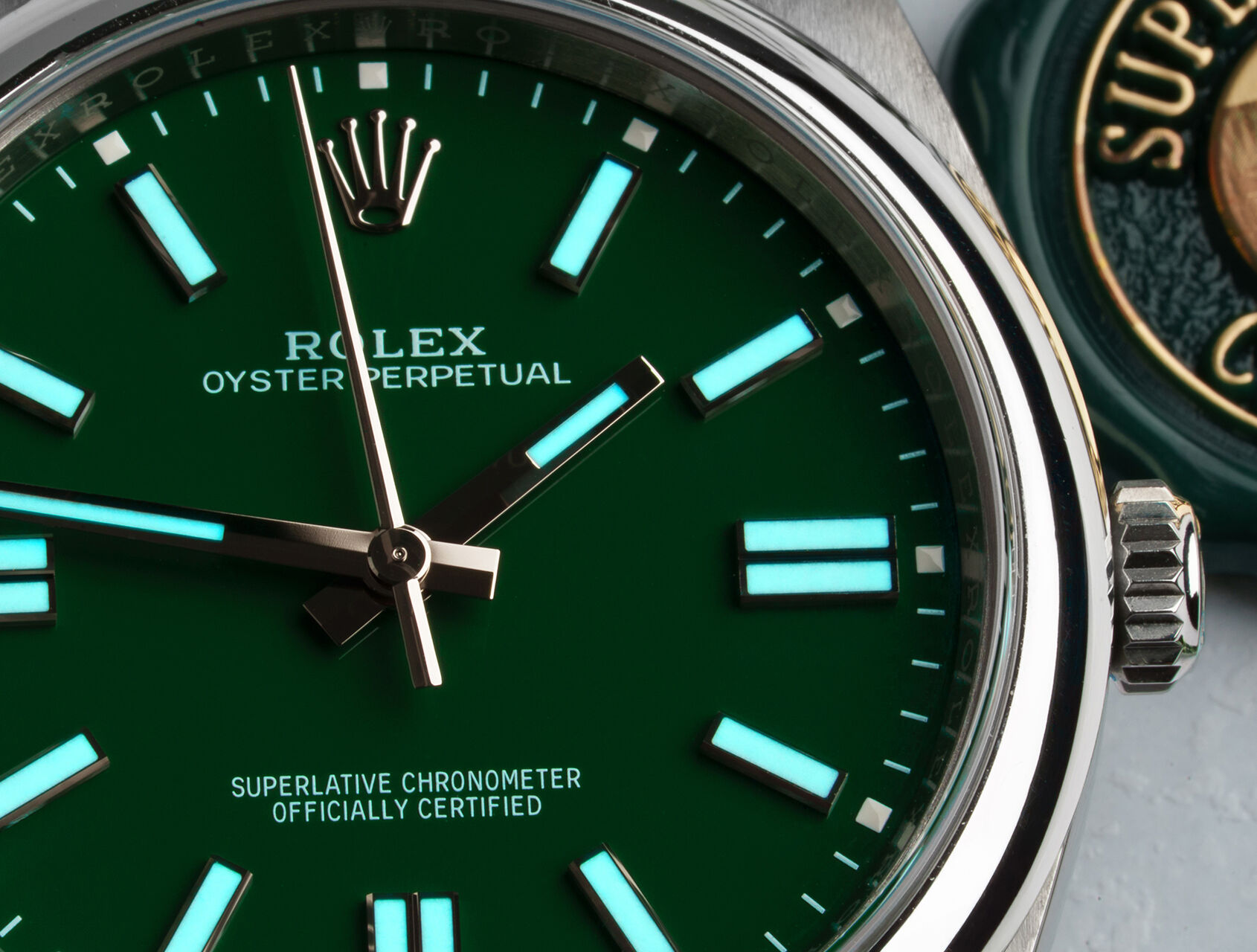 ref 124300 | 124300 - Green Lacquer | Rolex Oyster Perpetual