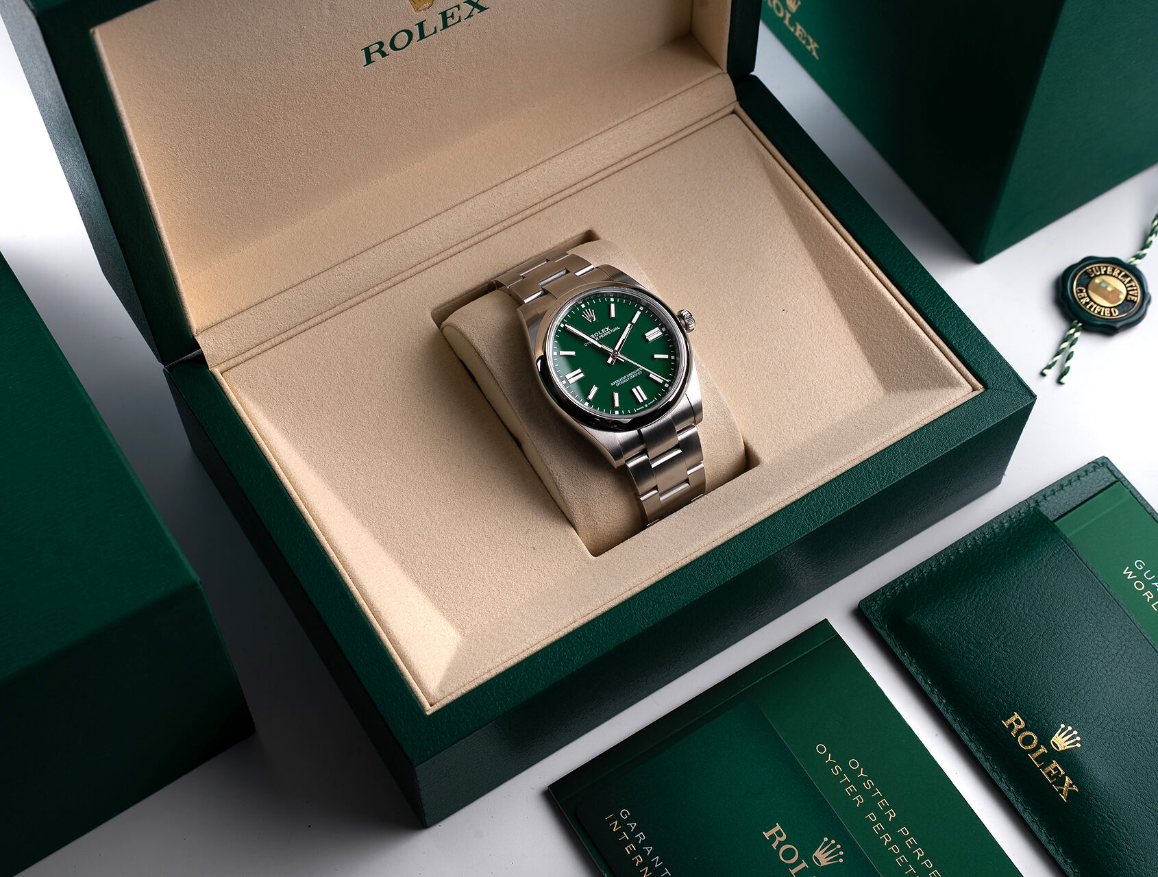 ref 124300 | 124300 - Green Lacquer | Rolex Oyster Perpetual