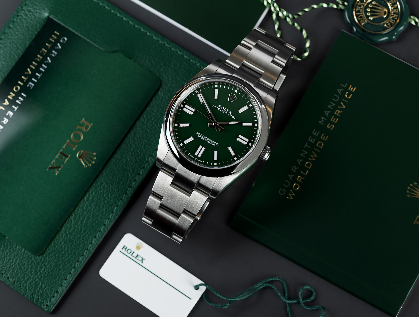 ref 124300 | 124300 - UK Retailed | Rolex Oyster Perpetual